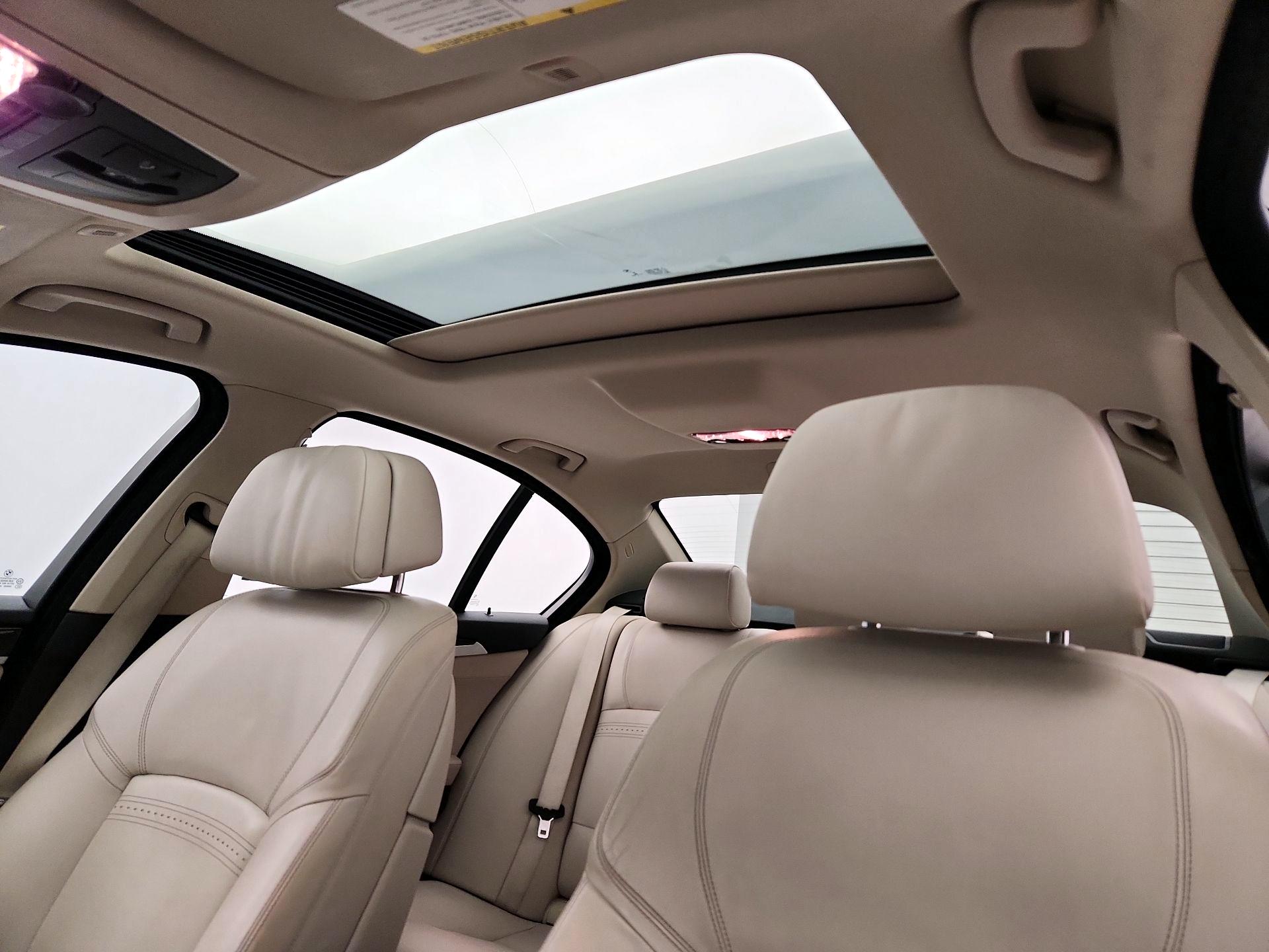 Thumbnail: 2014 BMW 5 Series - 20
