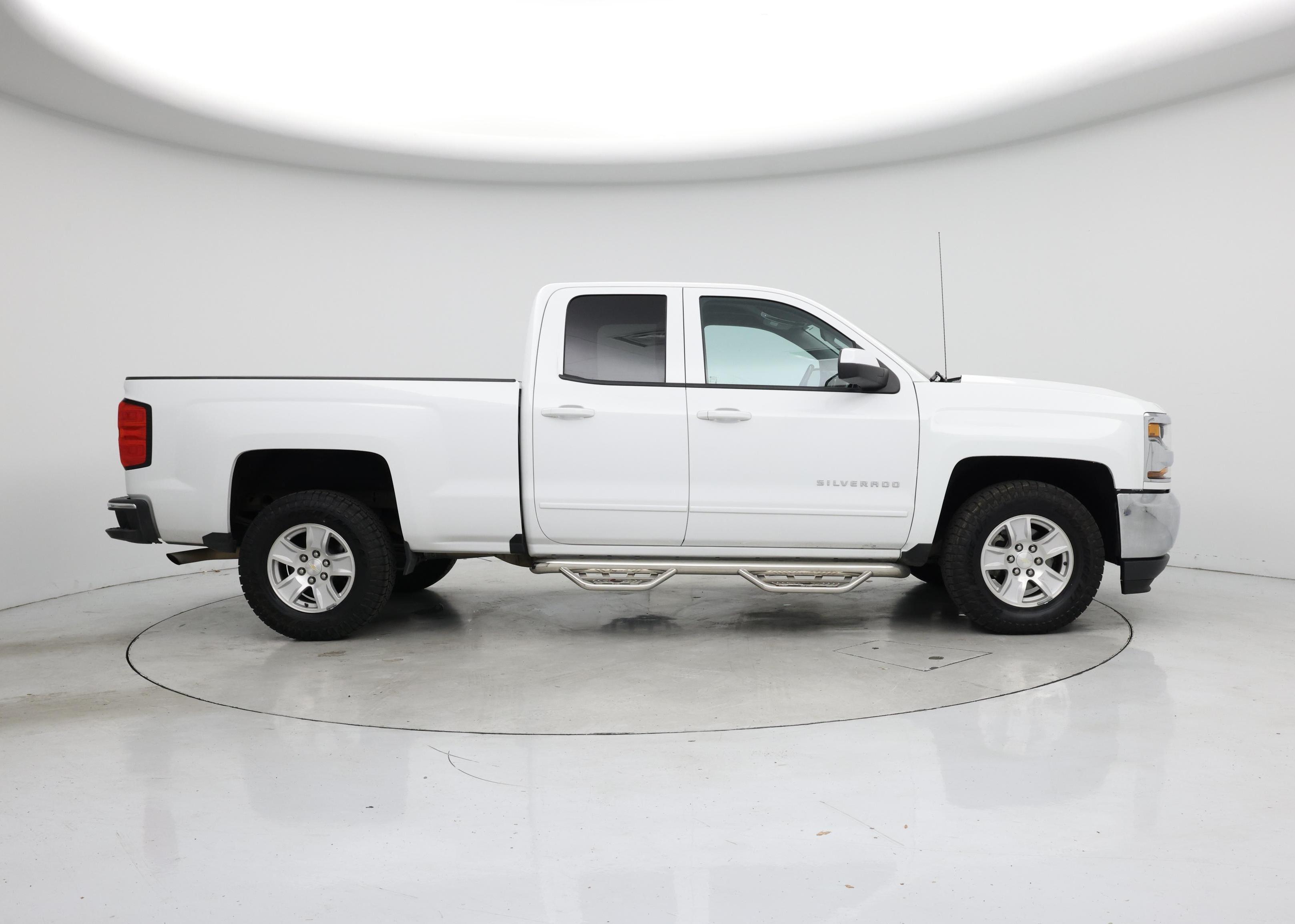 Thumbnail: 2019 Chevrolet Silverado 1500 - 7