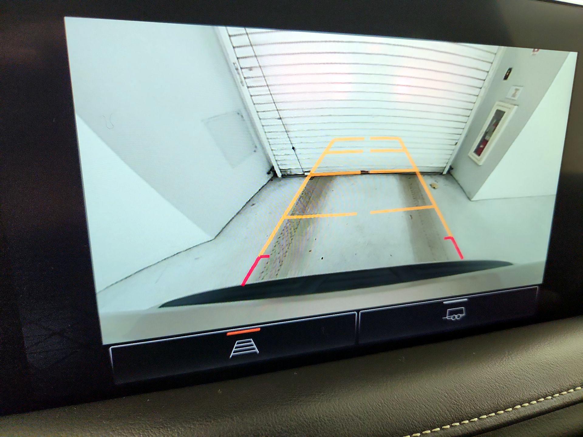 Thumbnail: 2023 GMC Yukon XL - 15