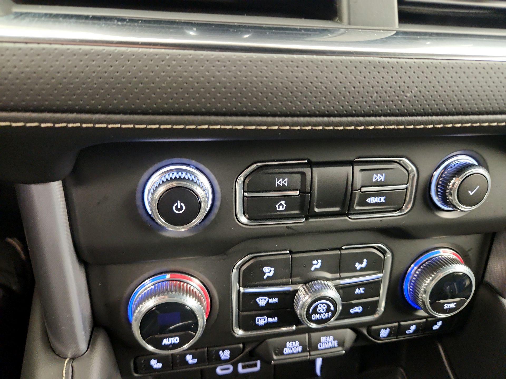 Thumbnail: 2023 GMC Yukon XL - 16