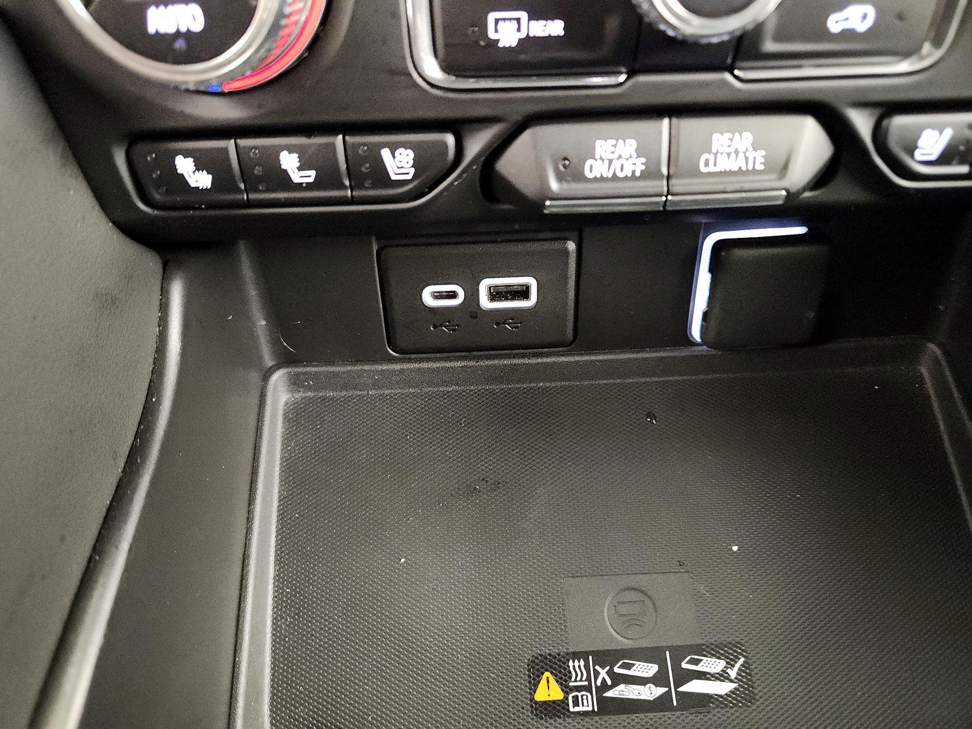 Thumbnail: 2023 GMC Yukon XL - 19