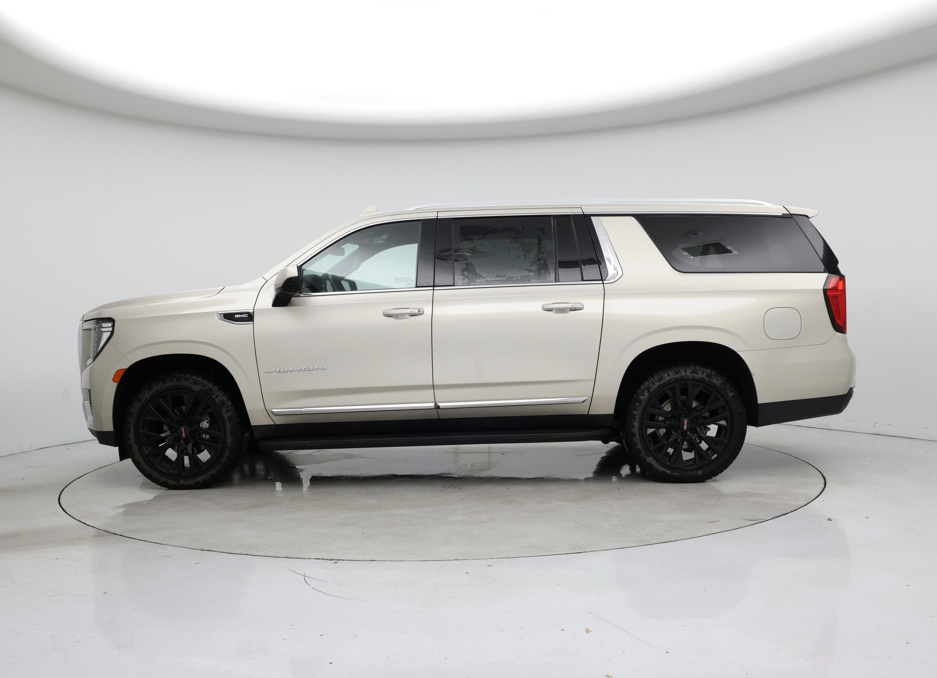 Thumbnail: 2023 GMC Yukon XL - 3