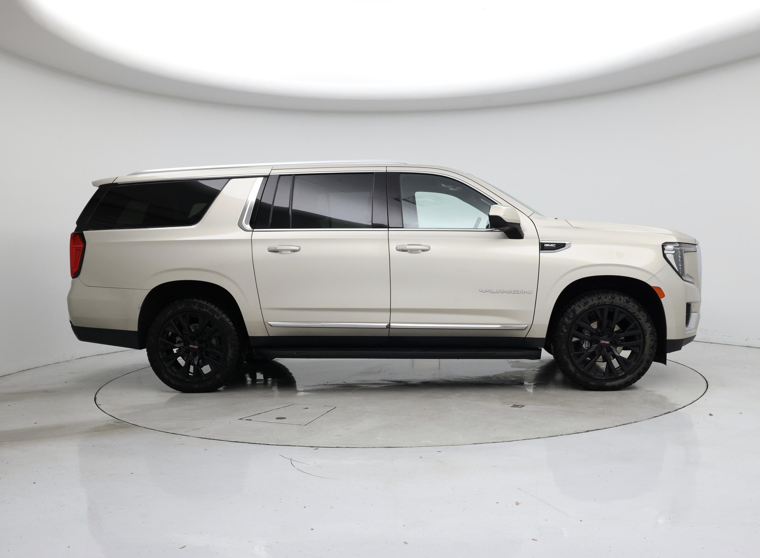 Thumbnail: 2023 GMC Yukon XL - 7