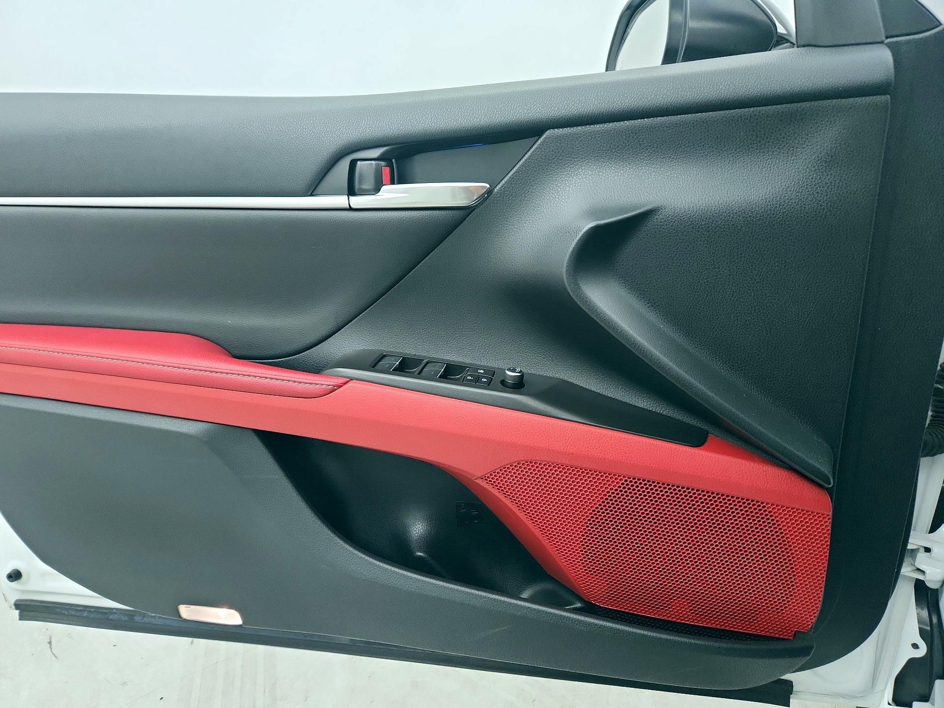 Thumbnail: 2023 Toyota Camry - 12