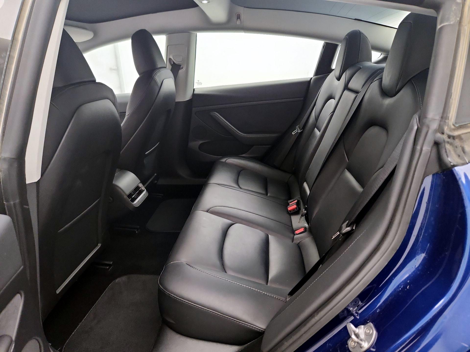 Thumbnail: 2023 Tesla Model 3 - 19