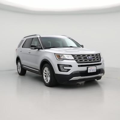 Gray 2017 Ford Explorer XLT