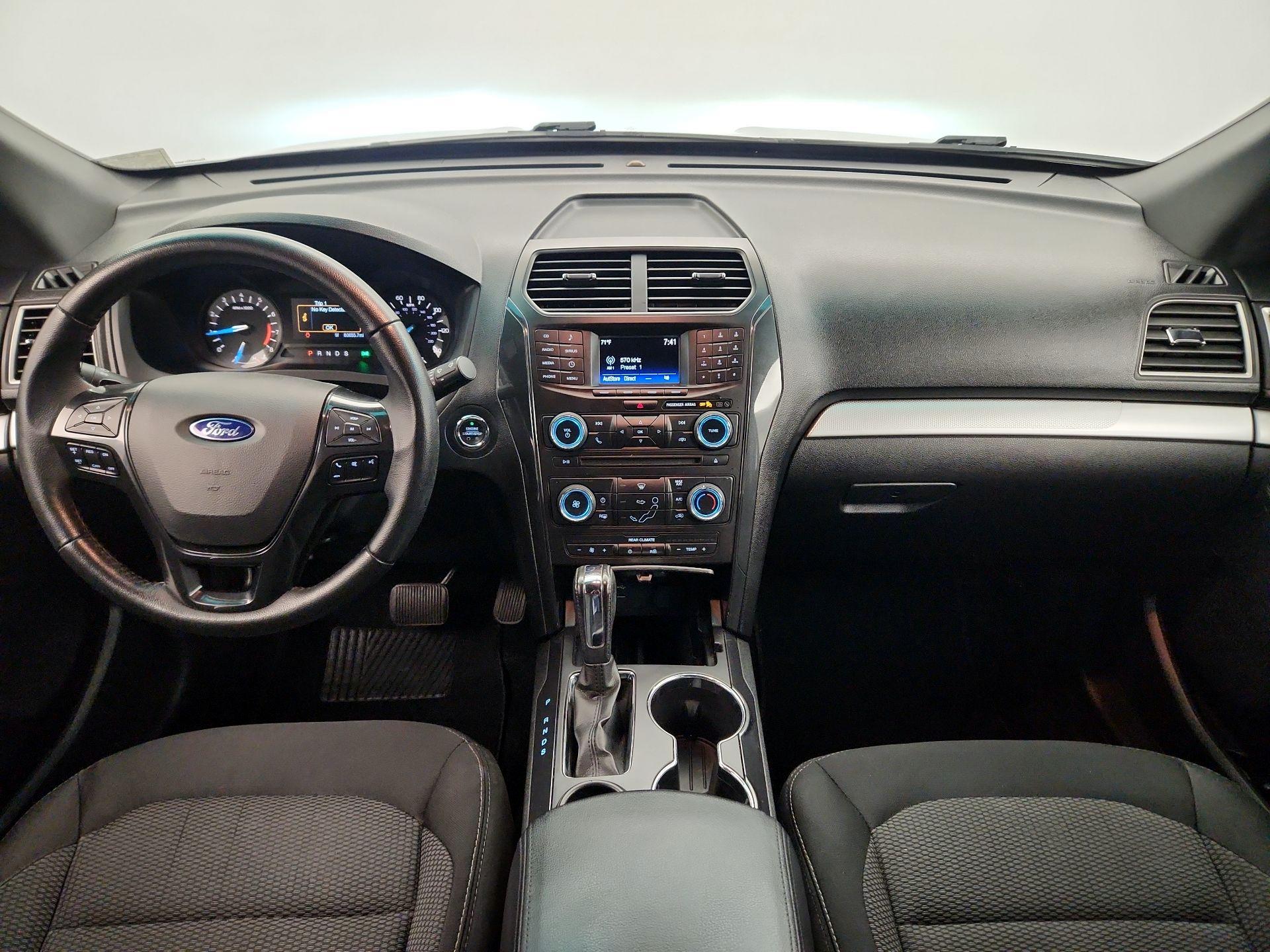 Thumbnail: 2017 Ford Explorer - 9