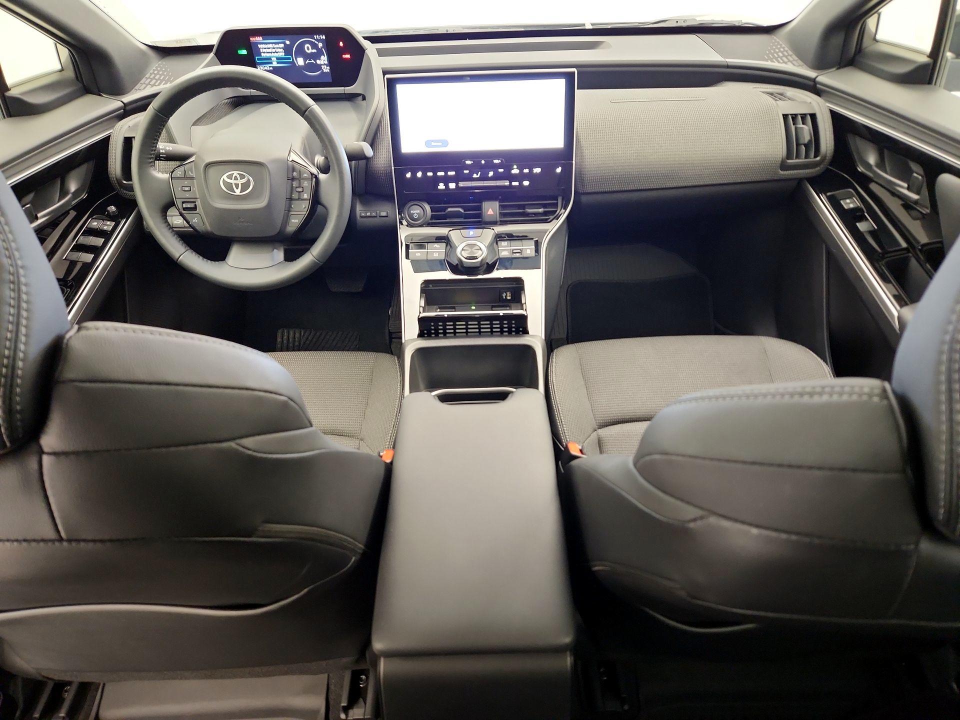 Thumbnail: 2024 Toyota bZ4X - 9