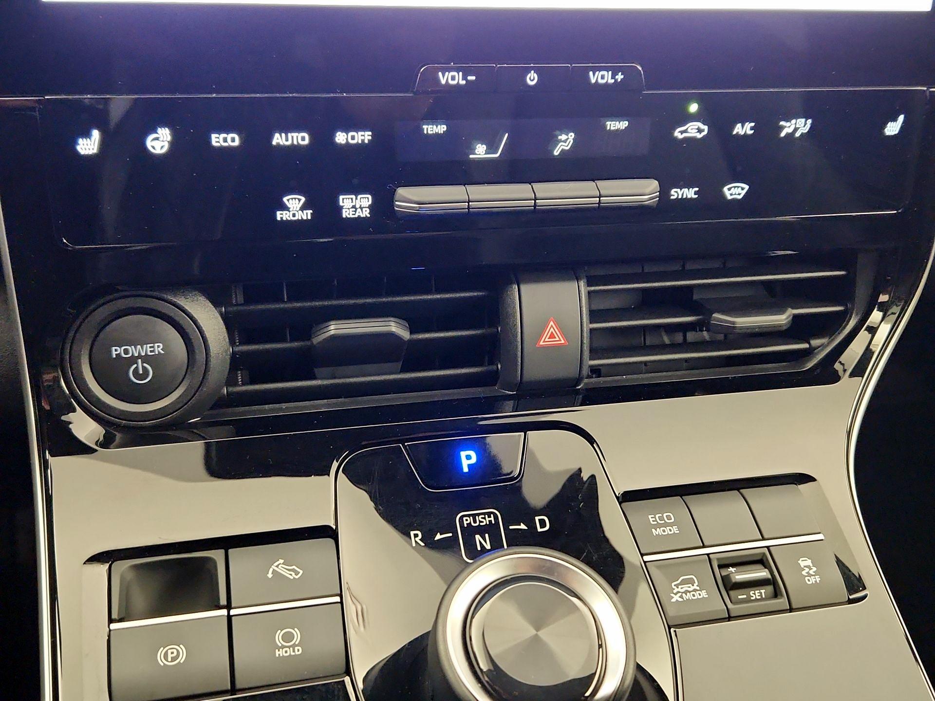 Thumbnail: 2024 Toyota bZ4X - 16