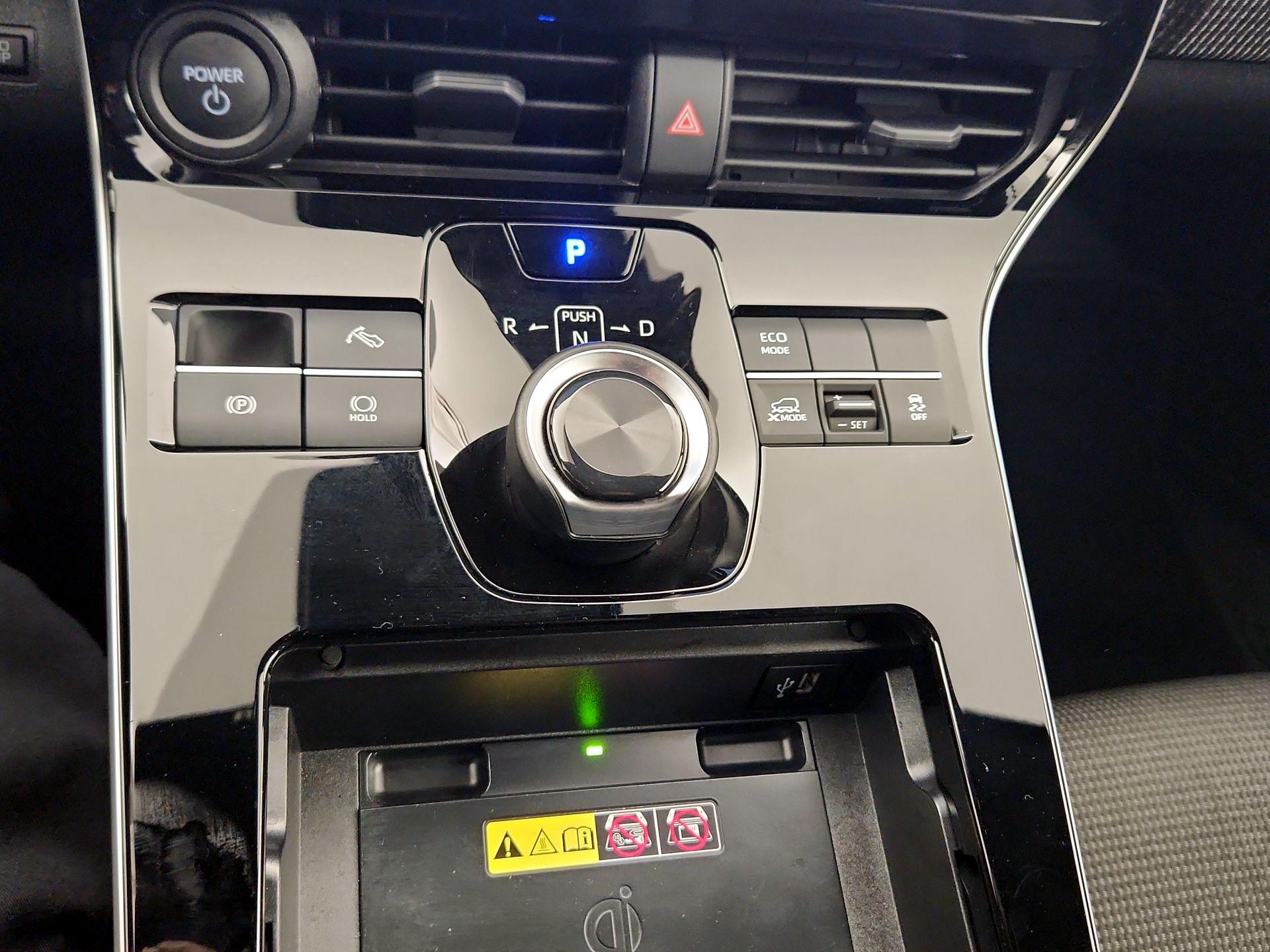 Thumbnail: 2024 Toyota bZ4X - 17