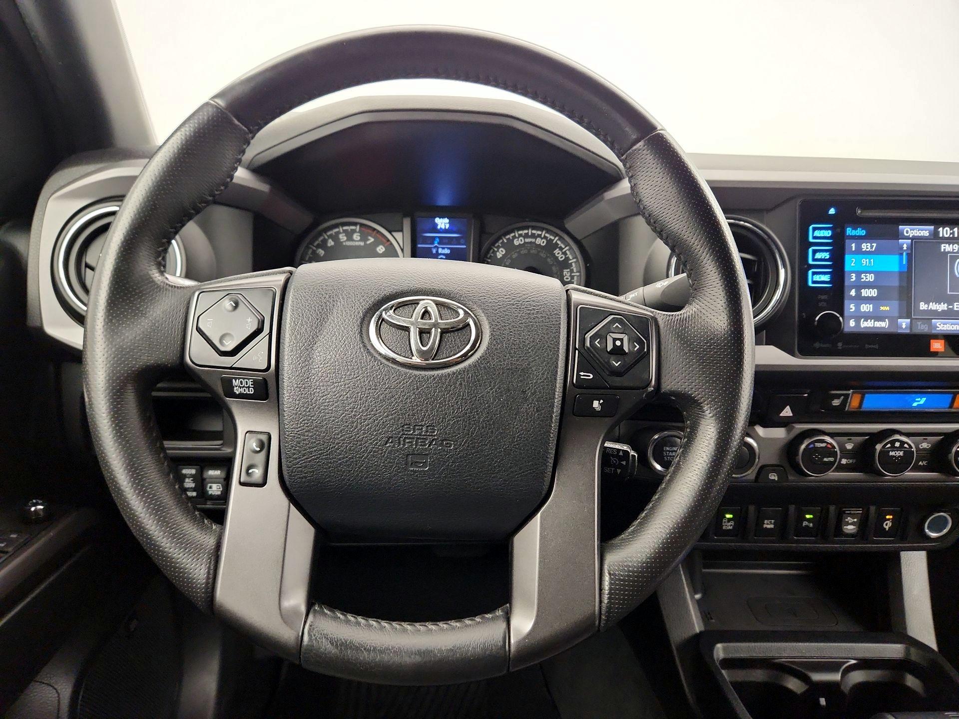 Thumbnail: 2017 Toyota Tacoma - 10