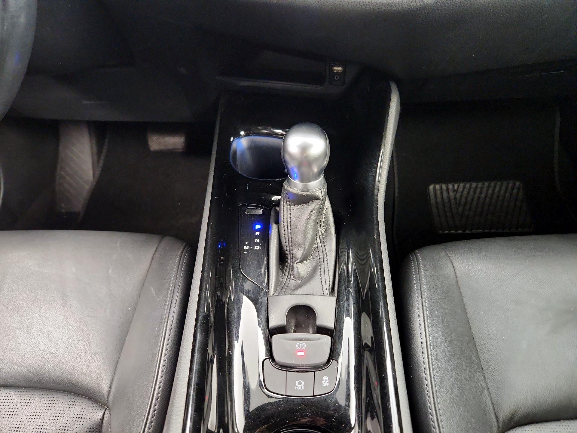 Thumbnail: 2019 Toyota C-HR - 17