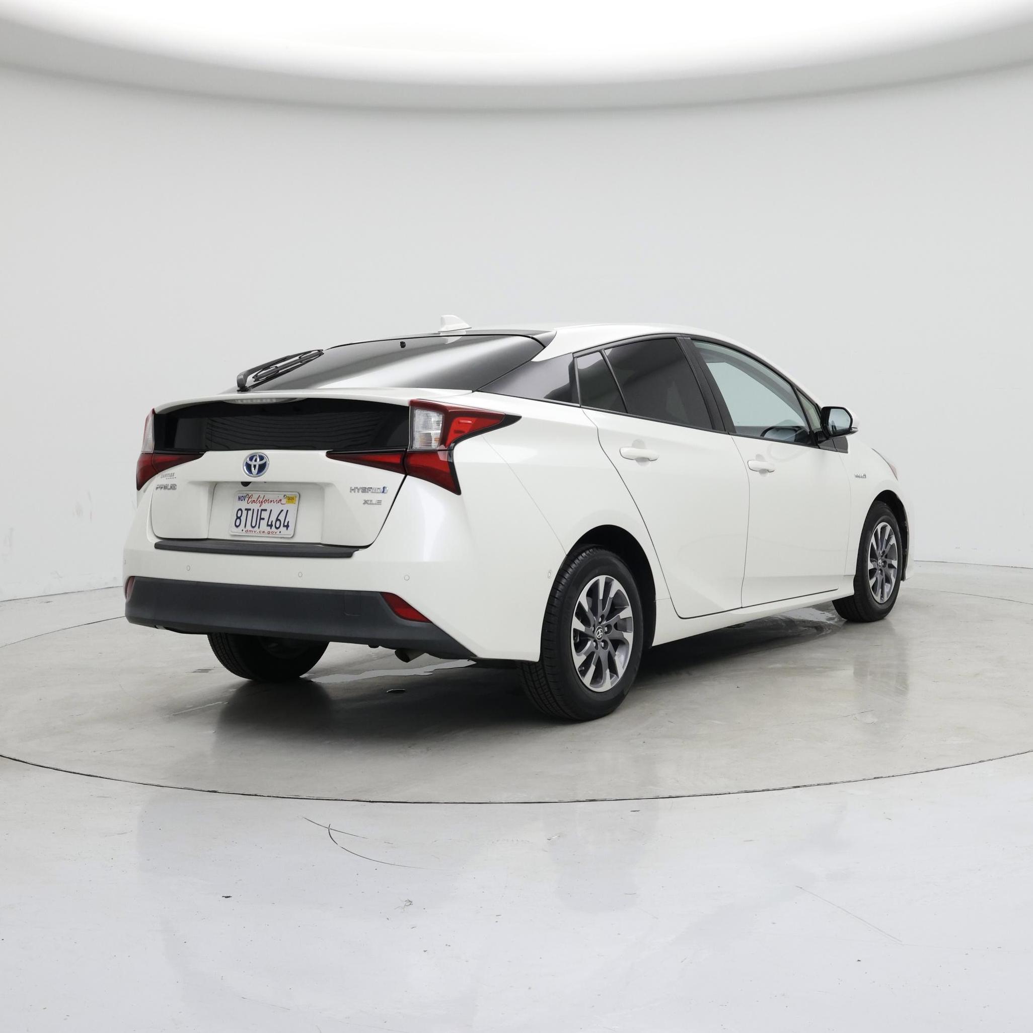 Thumbnail: 2020 Toyota Prius - 8