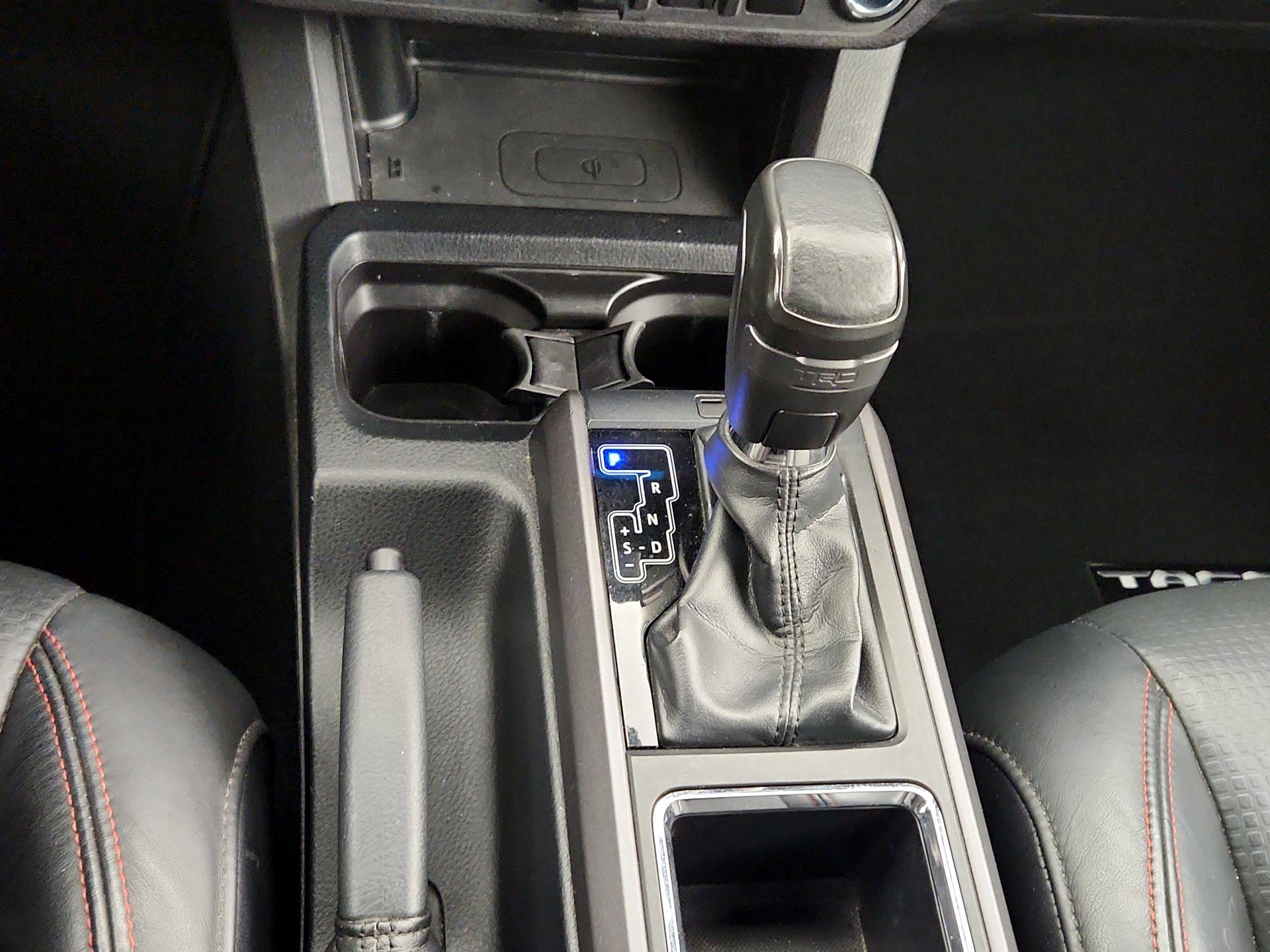 Thumbnail: 2018 Toyota Tacoma - 17