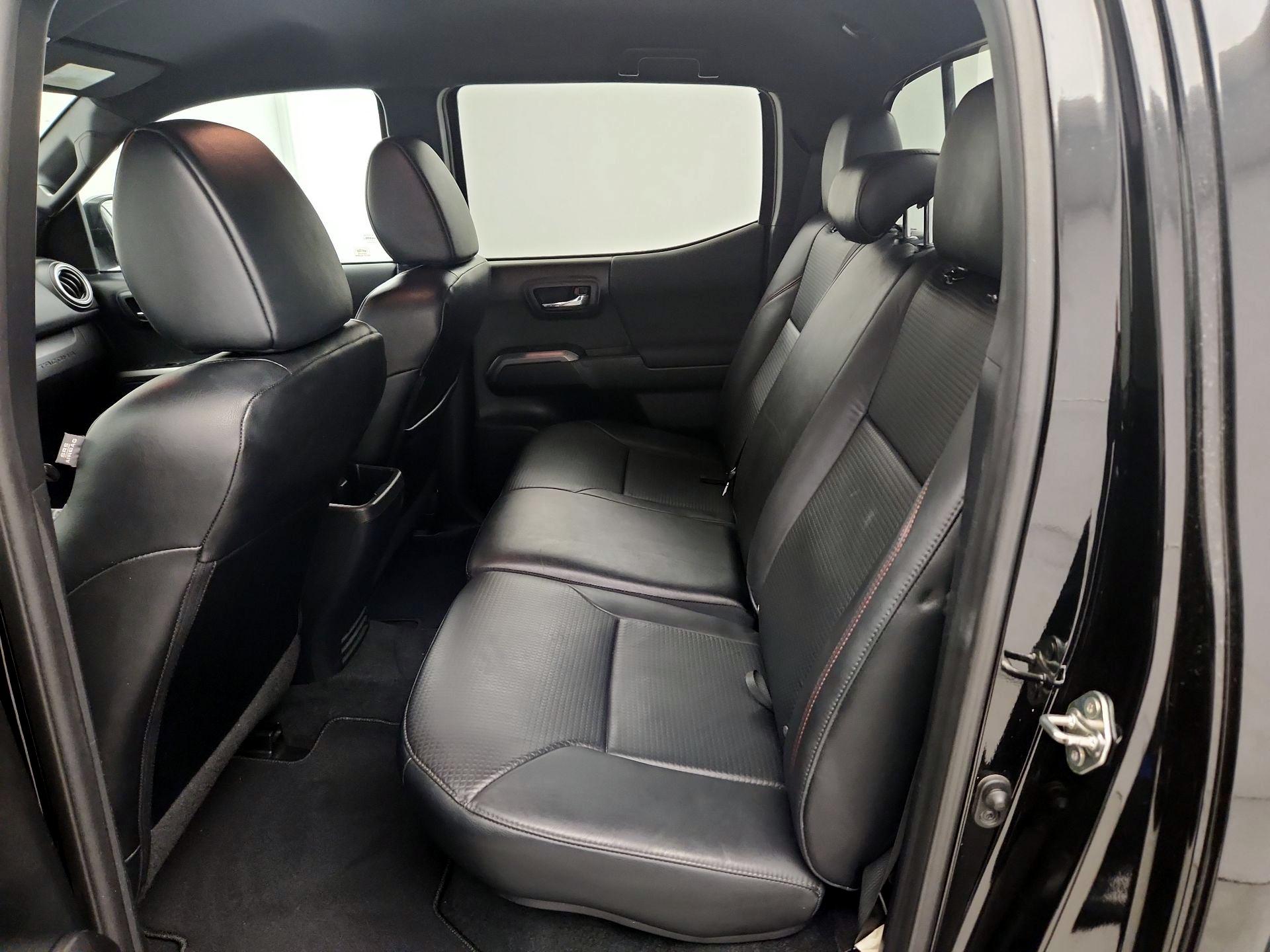 Thumbnail: 2018 Toyota Tacoma - 19