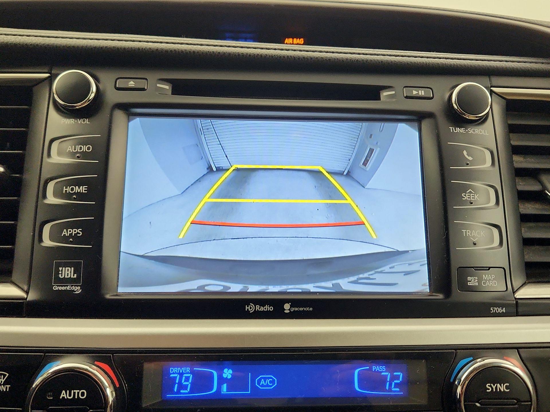 Thumbnail: 2014 Toyota Highlander - 14