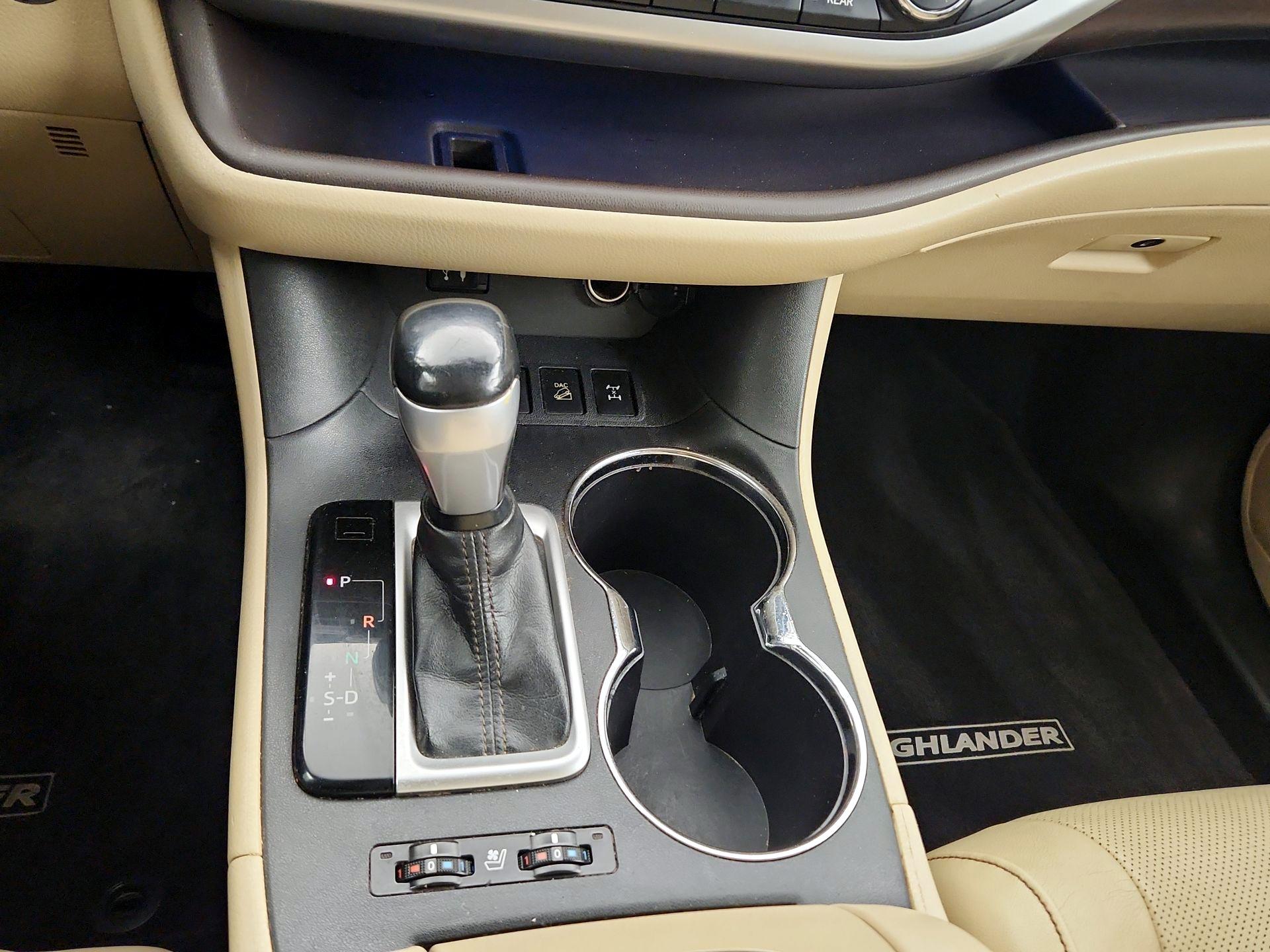 Thumbnail: 2014 Toyota Highlander - 17