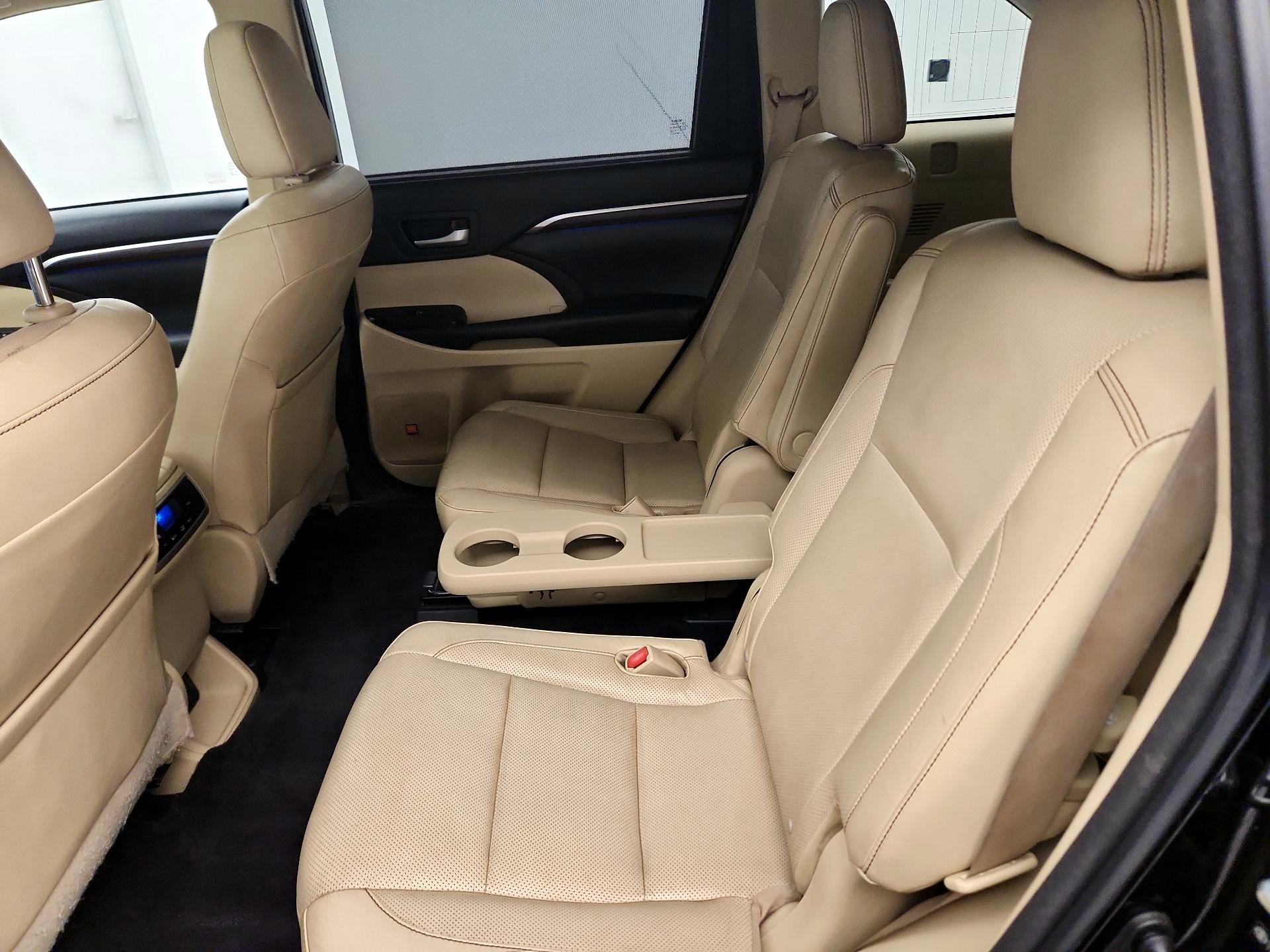 Thumbnail: 2014 Toyota Highlander - 20