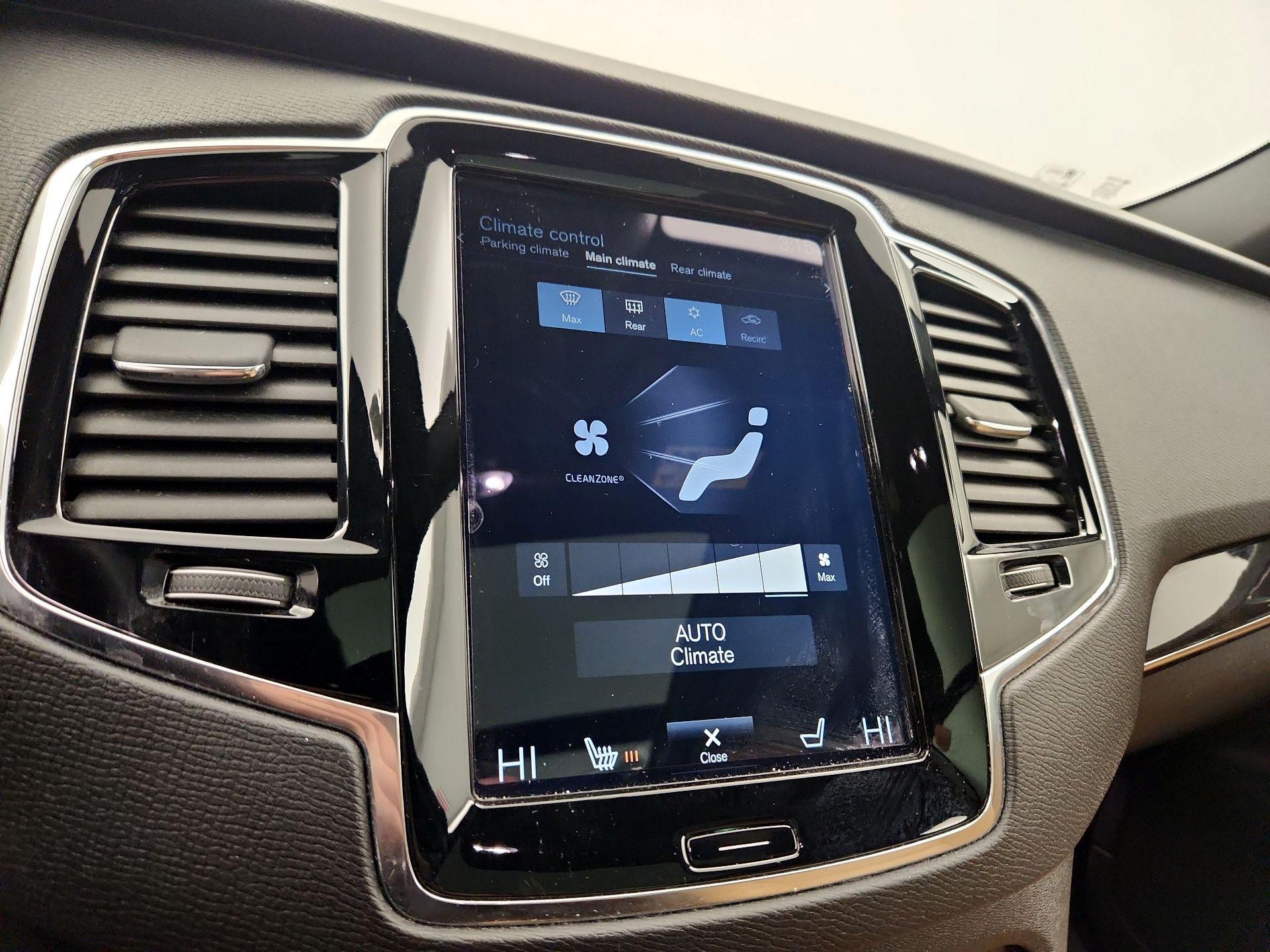 Thumbnail: 2017 Volvo XC90 - 17