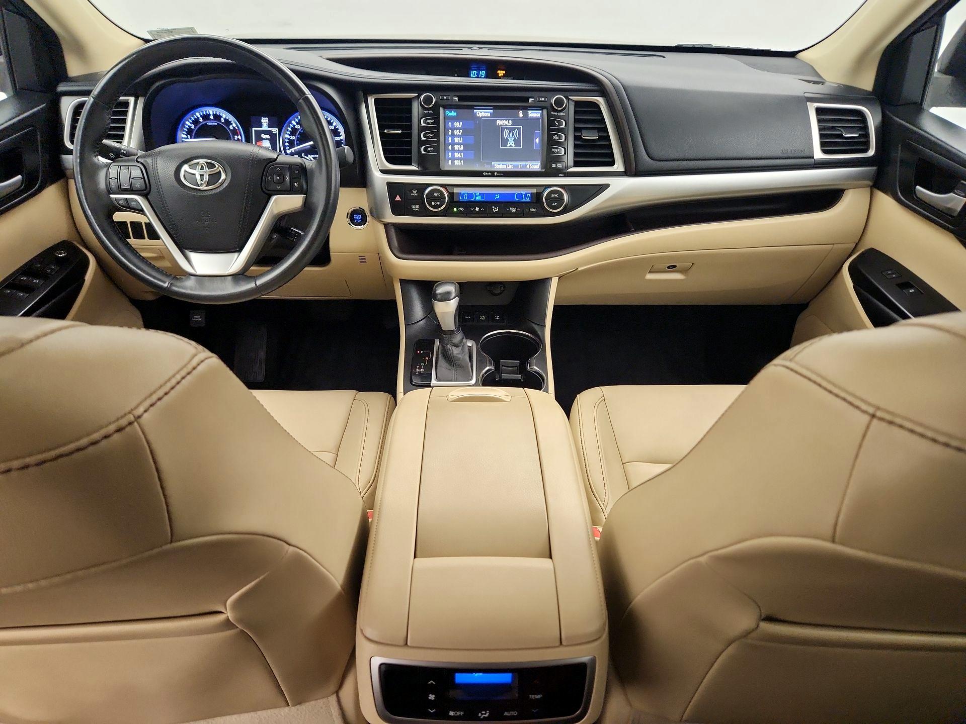 Thumbnail: 2015 Toyota Highlander - 9