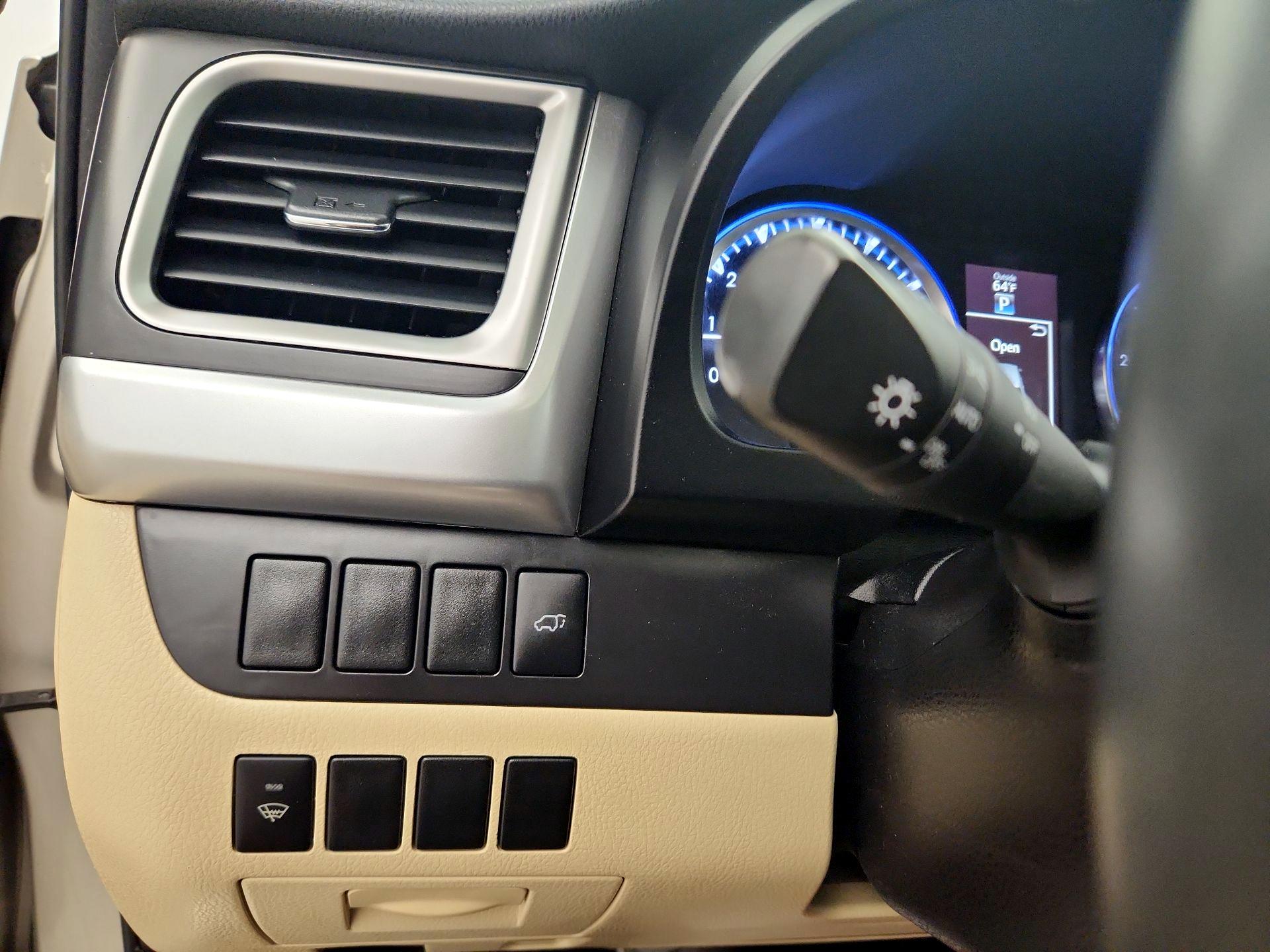 Thumbnail: 2015 Toyota Highlander - 13