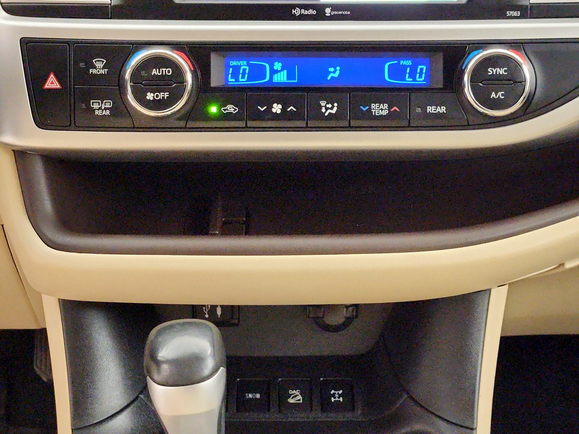 Thumbnail: 2015 Toyota Highlander - 16