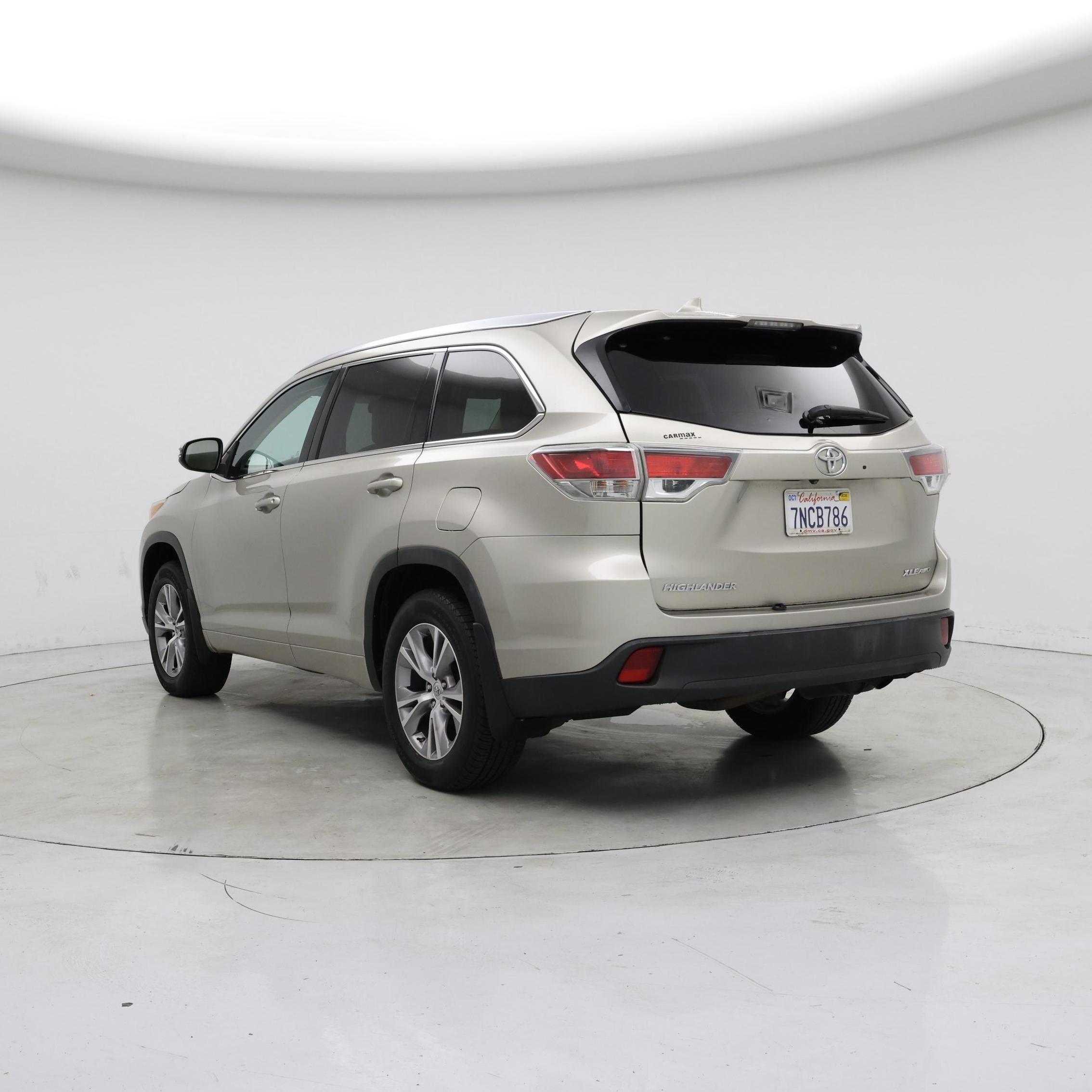 Thumbnail: 2015 Toyota Highlander - 2