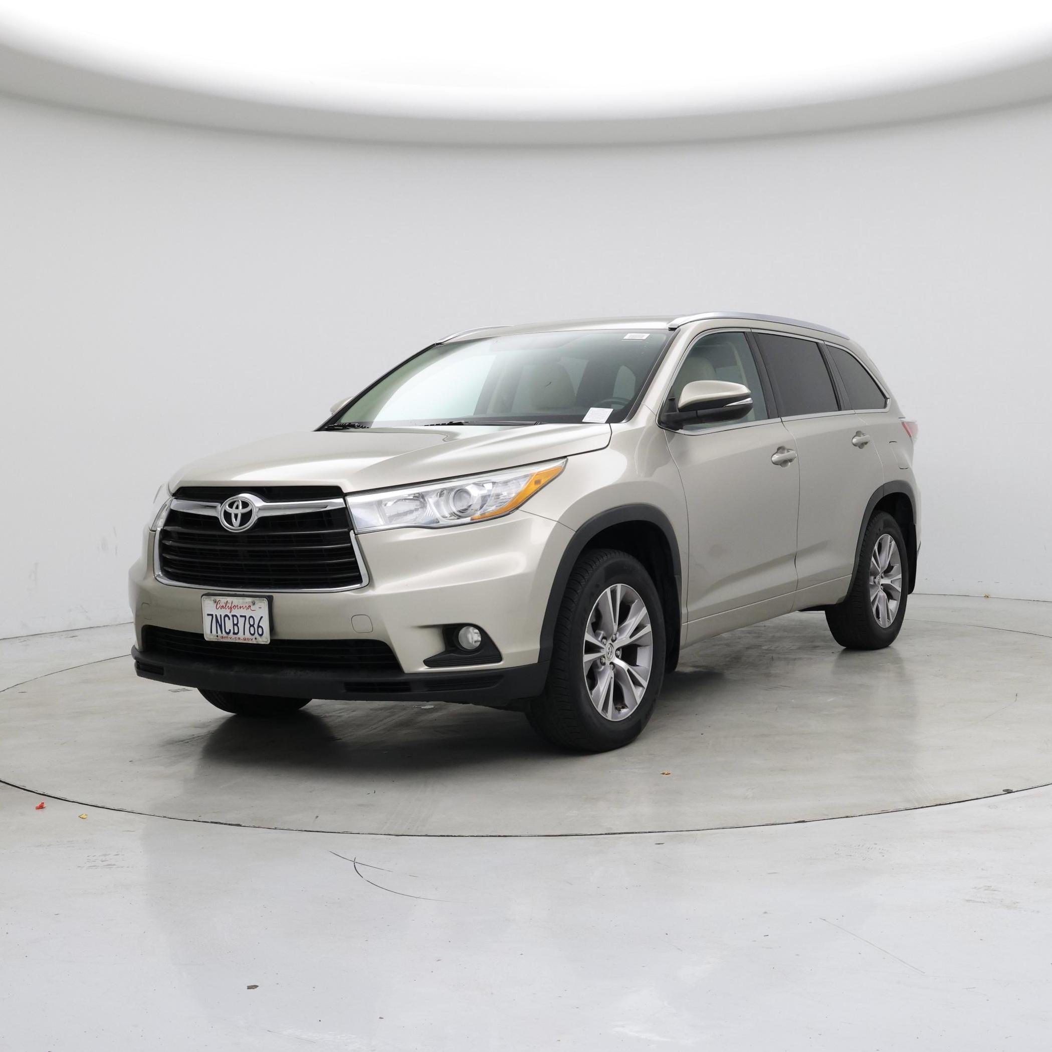 Thumbnail: 2015 Toyota Highlander - 4