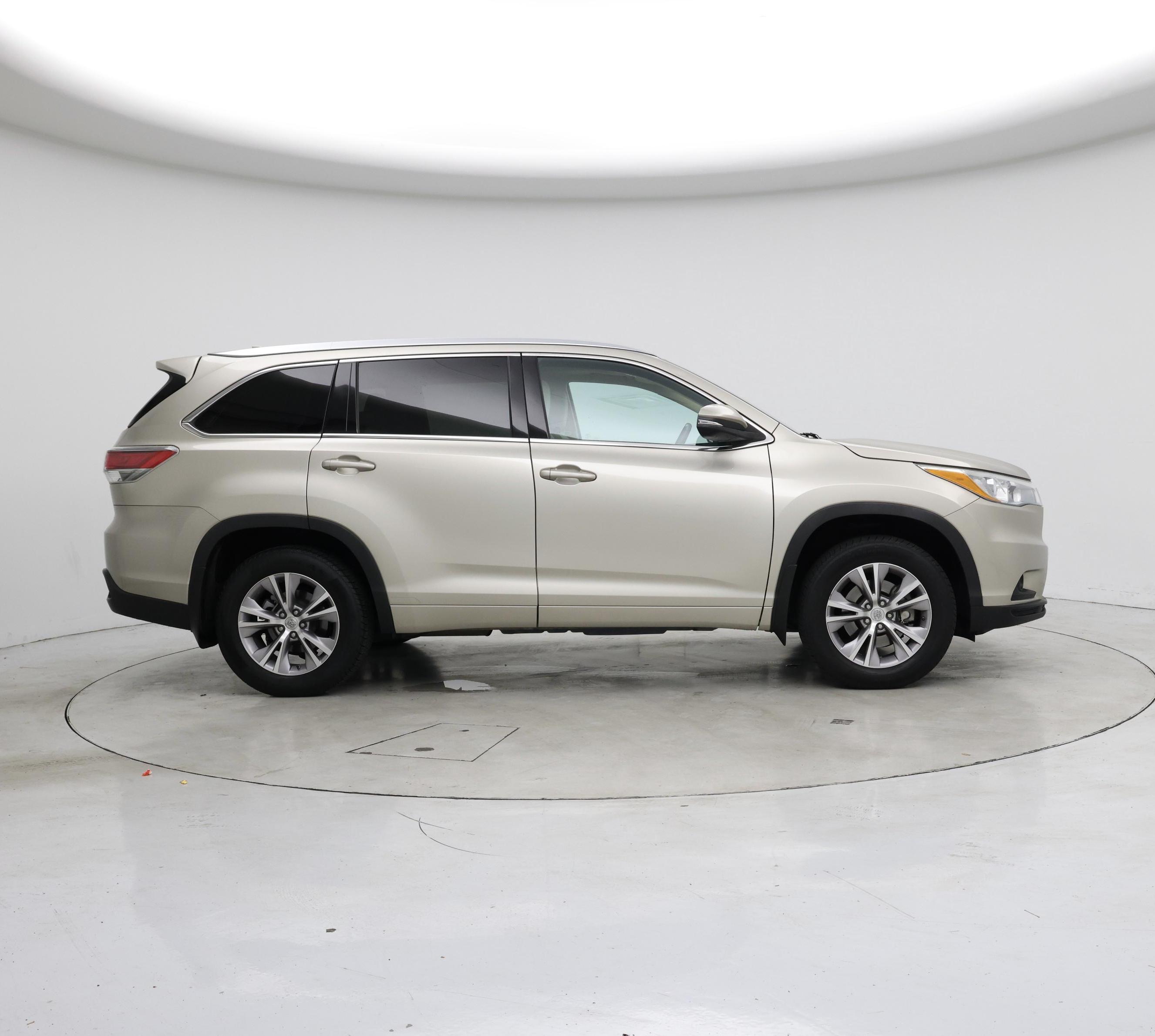 Thumbnail: 2015 Toyota Highlander - 7
