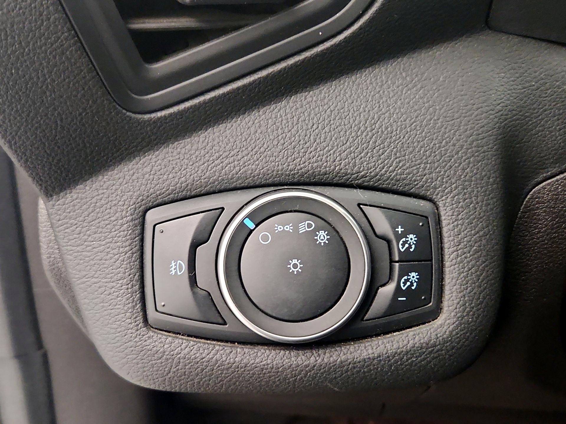 Thumbnail: 2015 Ford Escape - 13