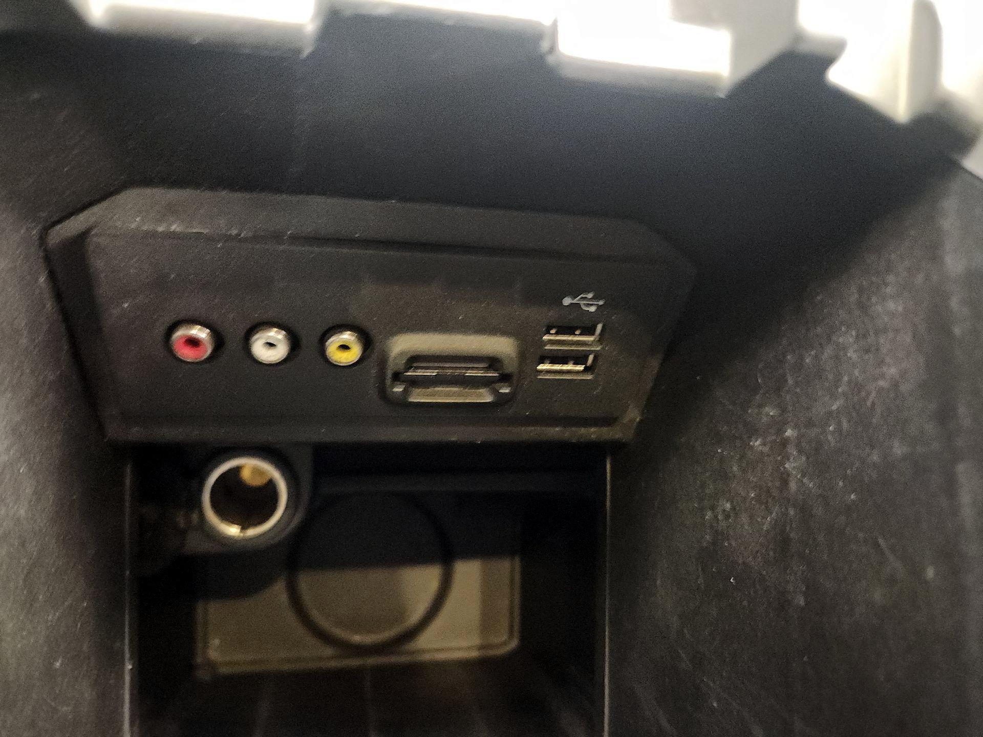 Thumbnail: 2015 Ford Escape - 18