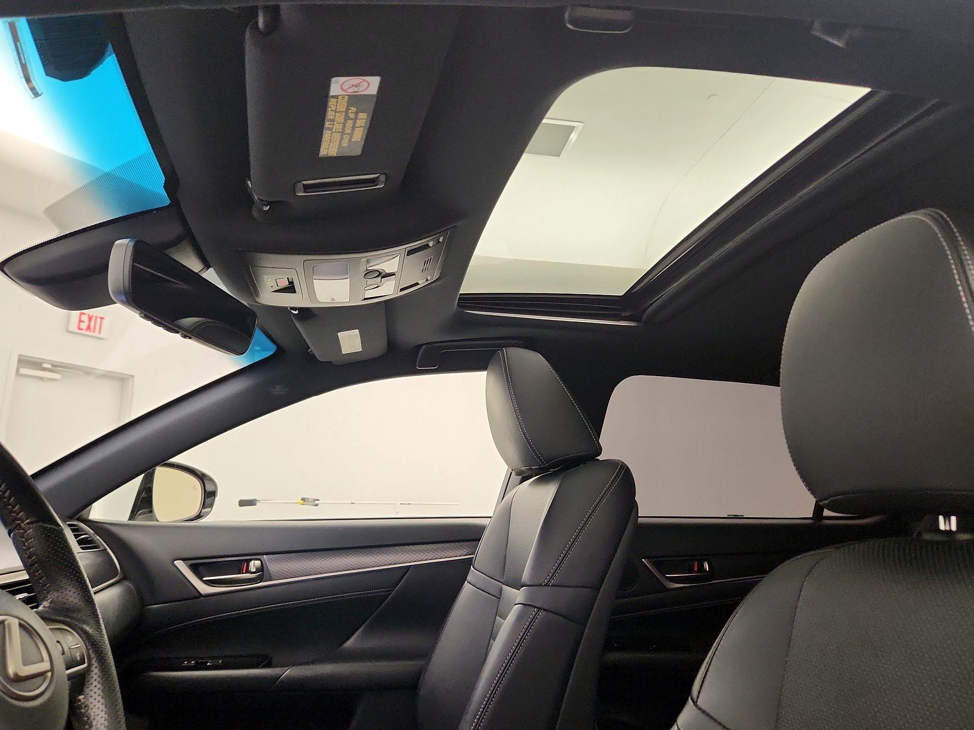 Thumbnail: 2019 Lexus GS - 20