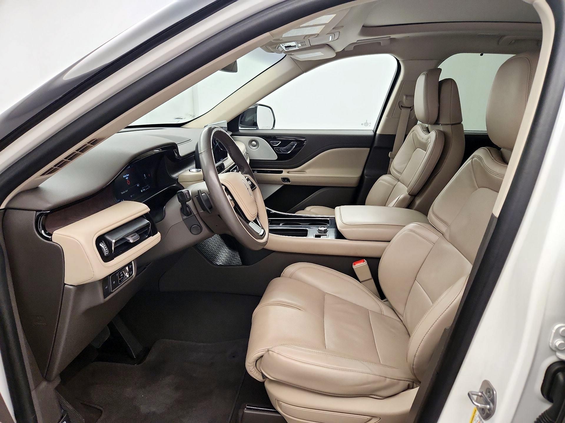 Thumbnail: 2022 Lincoln Aviator - 11