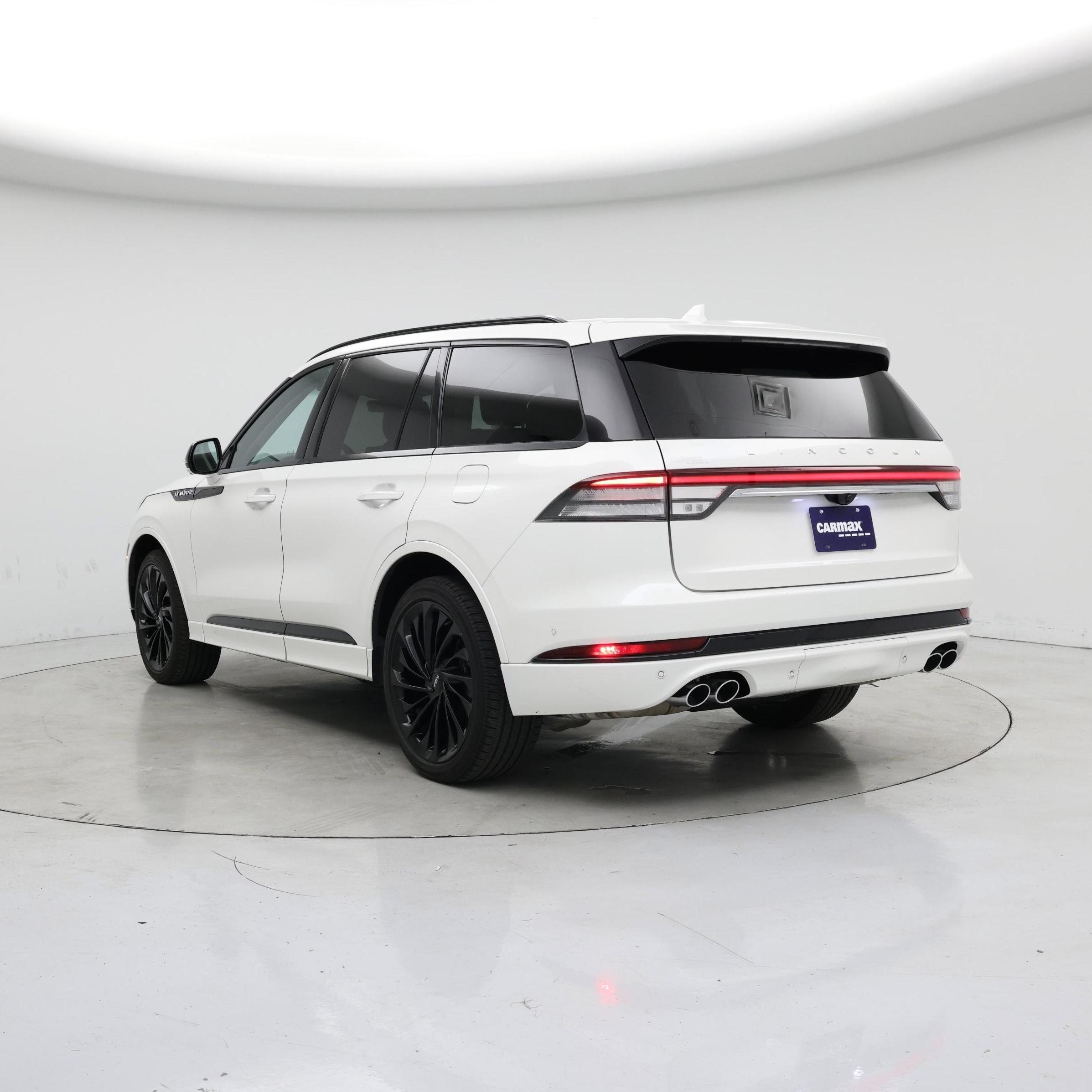 Thumbnail: 2022 Lincoln Aviator - 2