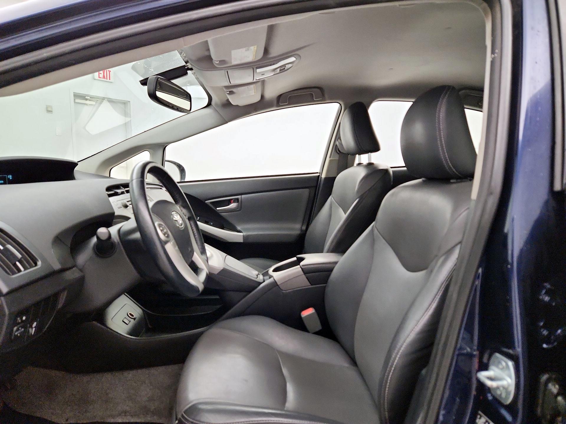 Thumbnail: 2015 Toyota Prius - 11