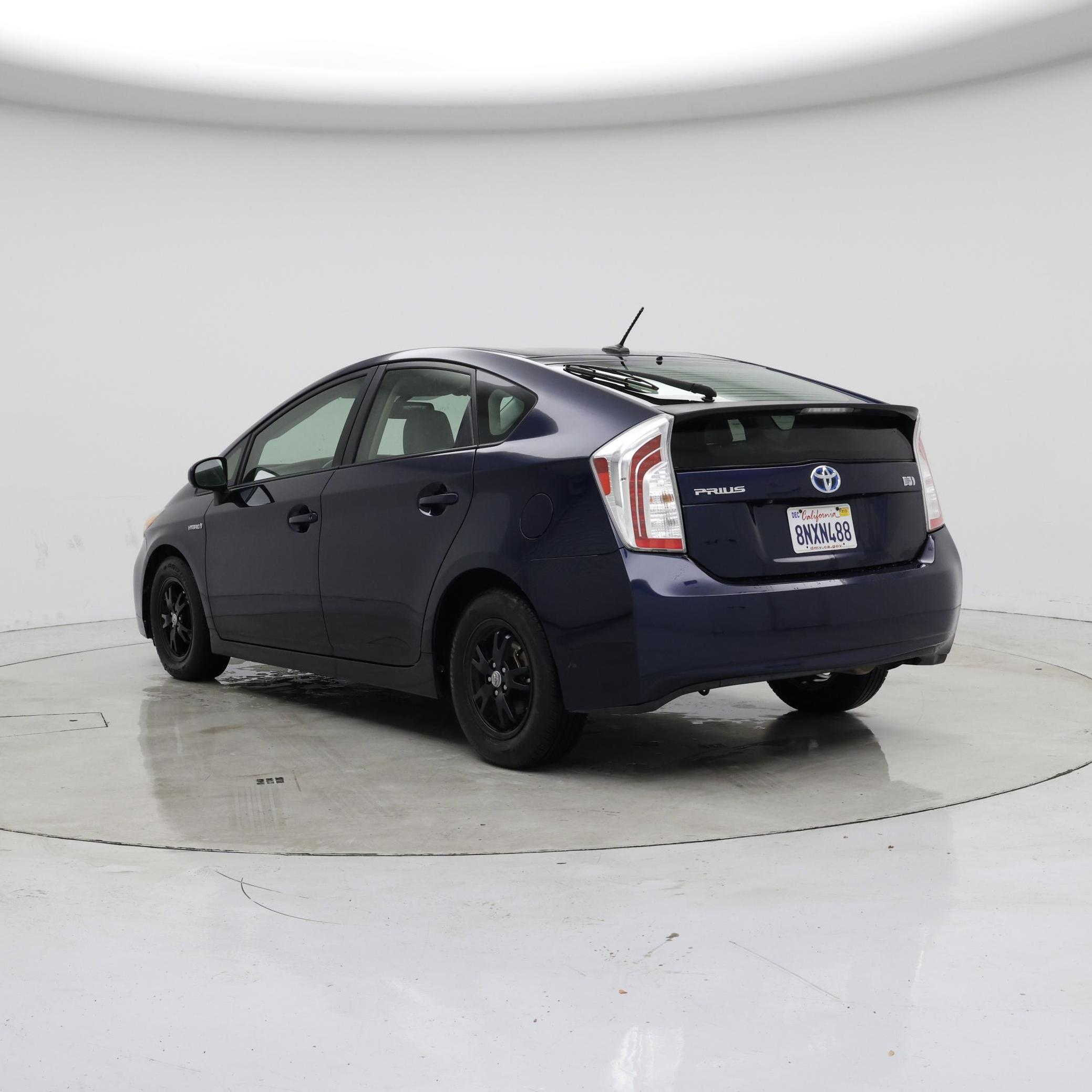 Thumbnail: 2015 Toyota Prius - 2