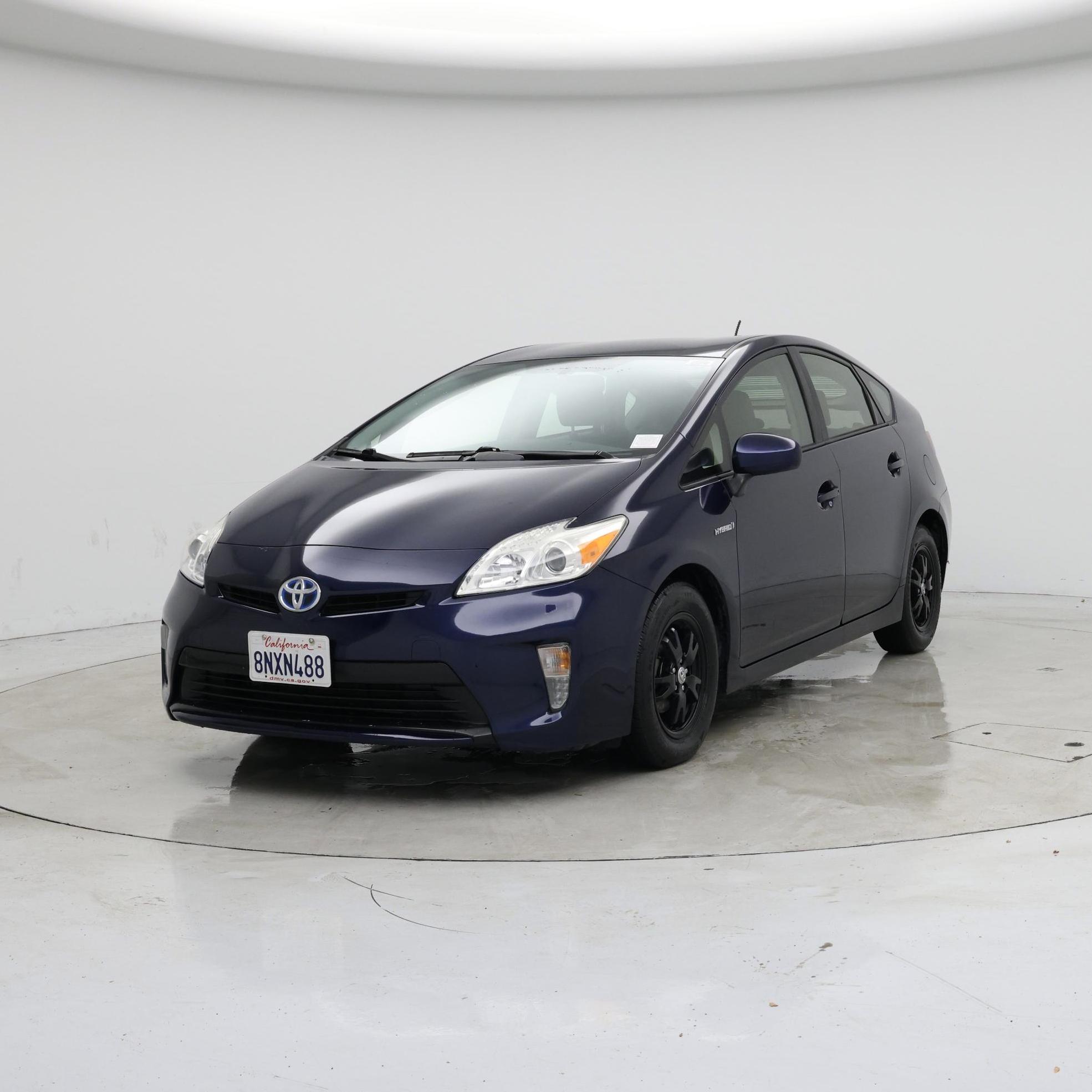 Thumbnail: 2015 Toyota Prius - 4