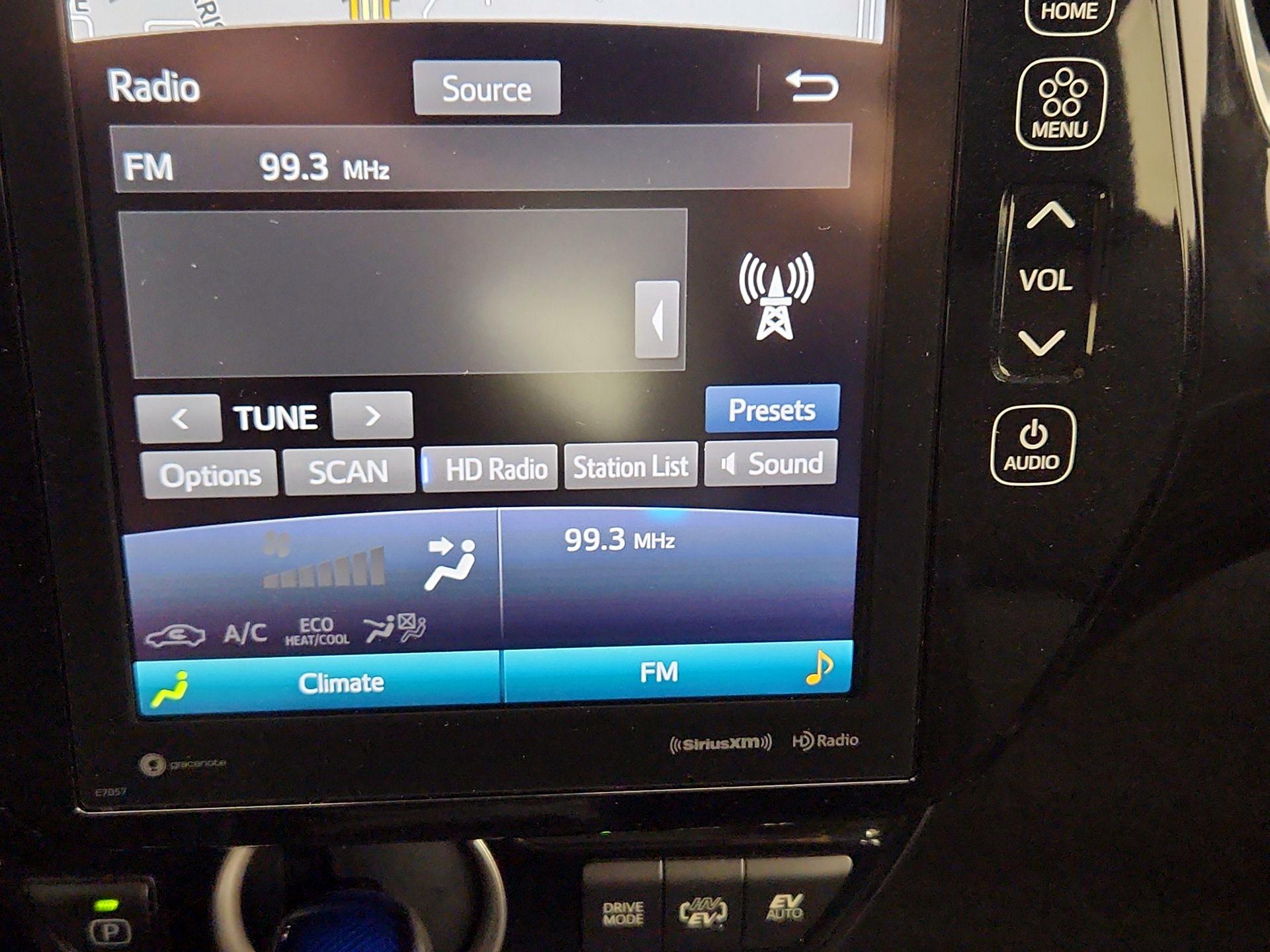 Thumbnail: 2022 Toyota Prius Prime - 16