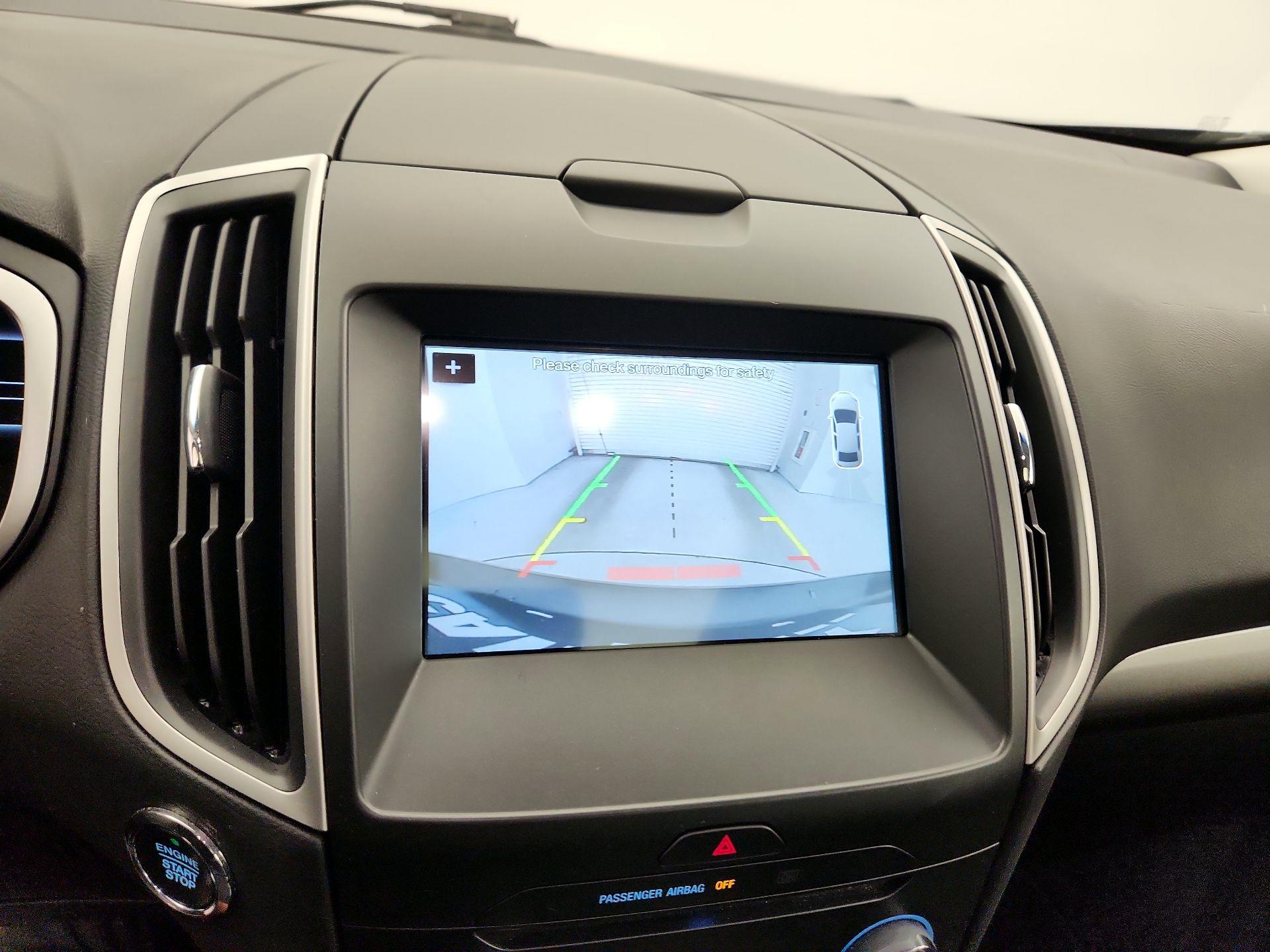 Thumbnail: 2017 Ford Edge - 15