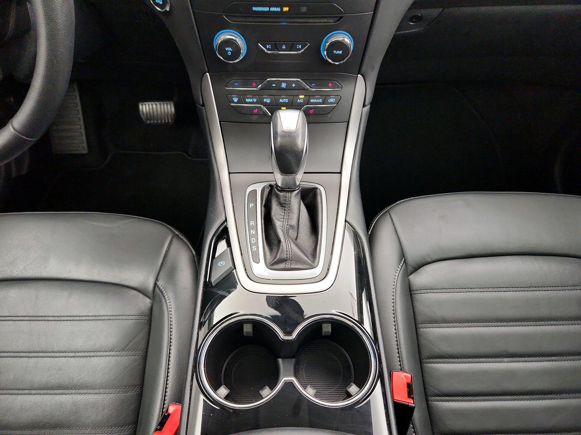 Thumbnail: 2017 Ford Edge - 18