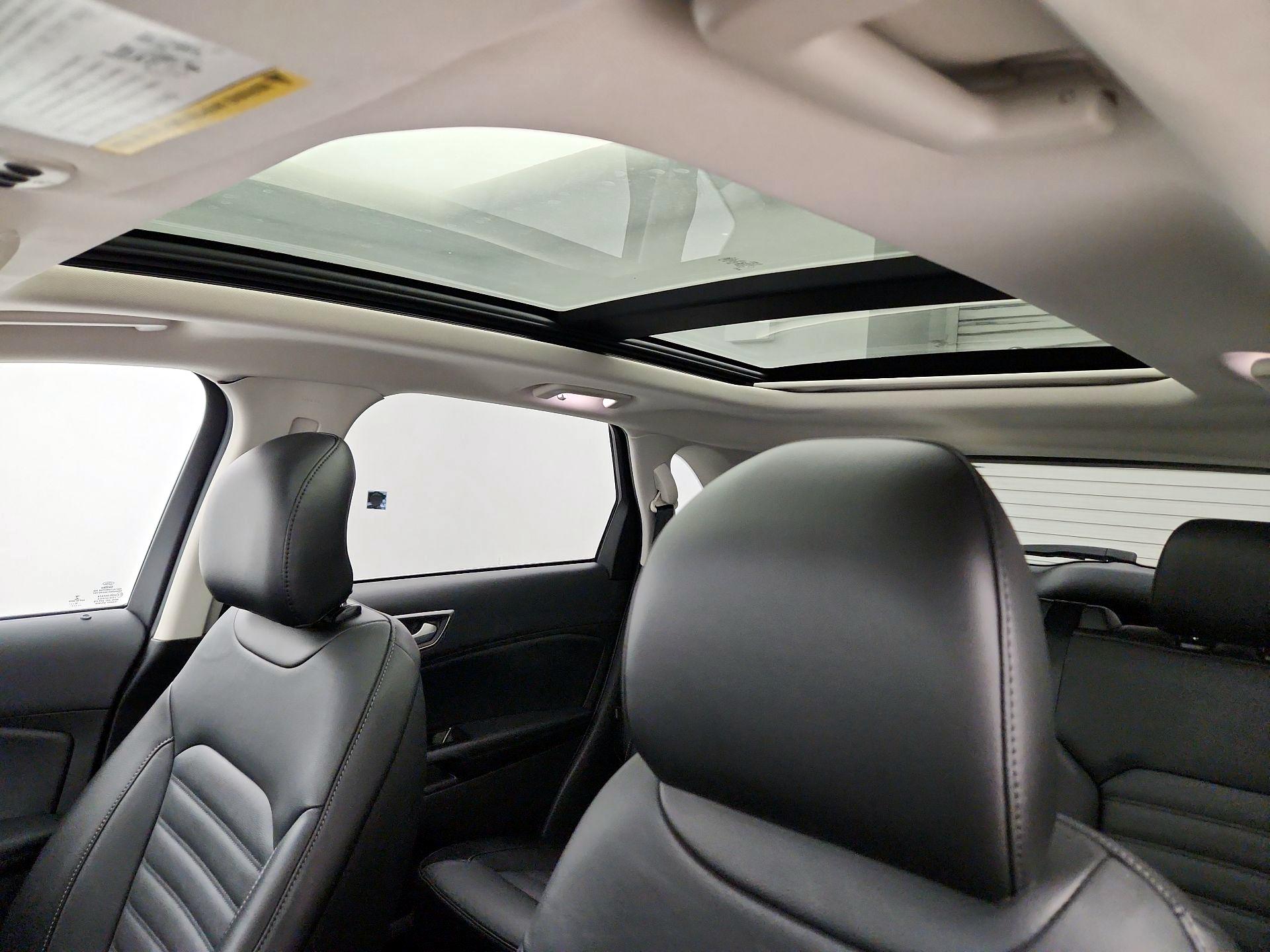 Thumbnail: 2017 Ford Edge - 20