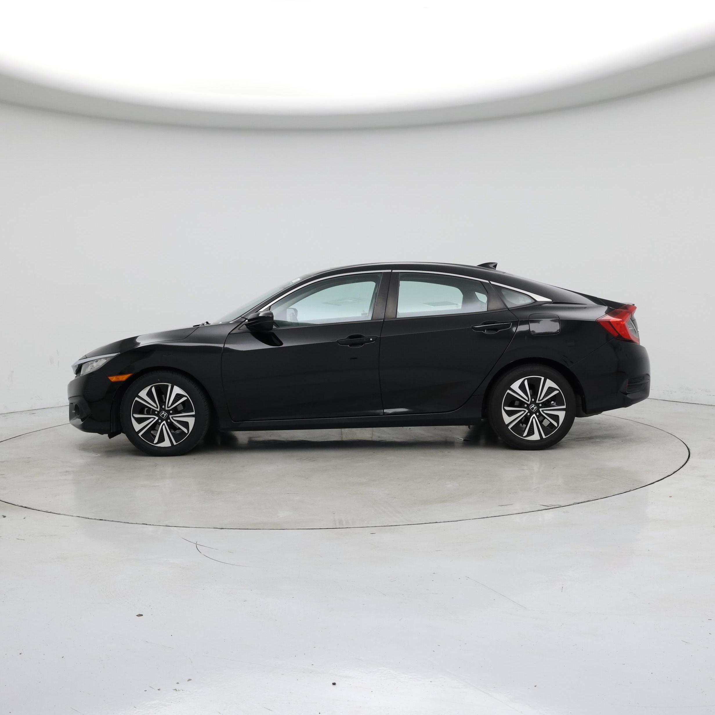 Thumbnail: 2016 Honda Civic - 3
