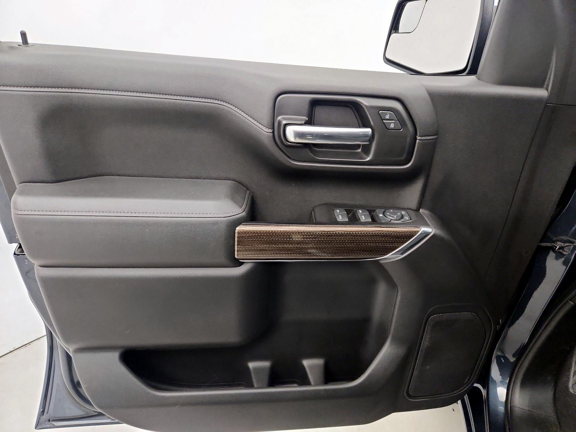 Thumbnail: 2020 Chevrolet Silverado 1500 - 12