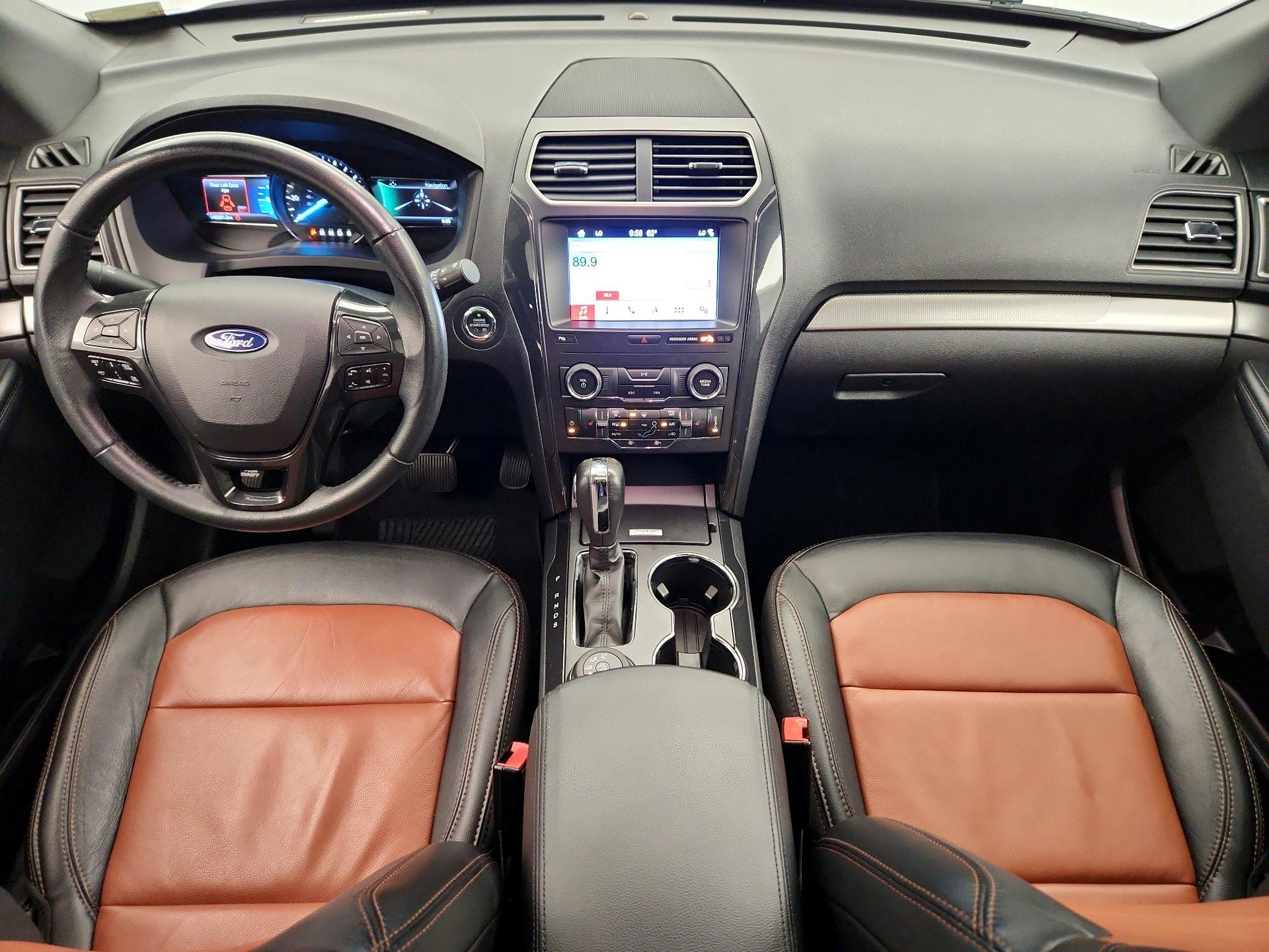 Thumbnail: 2019 Ford Explorer - 9