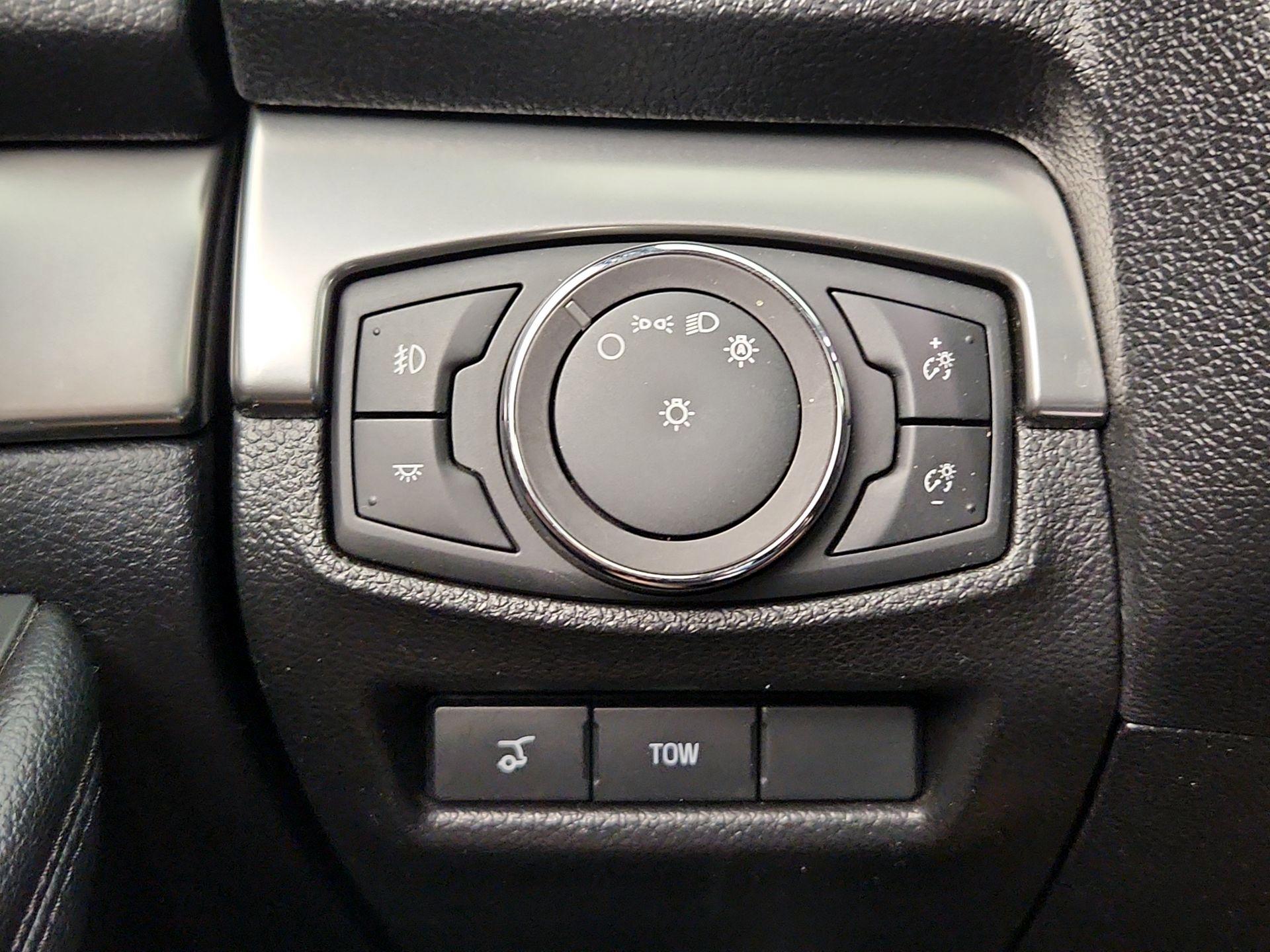 Thumbnail: 2019 Ford Explorer - 13