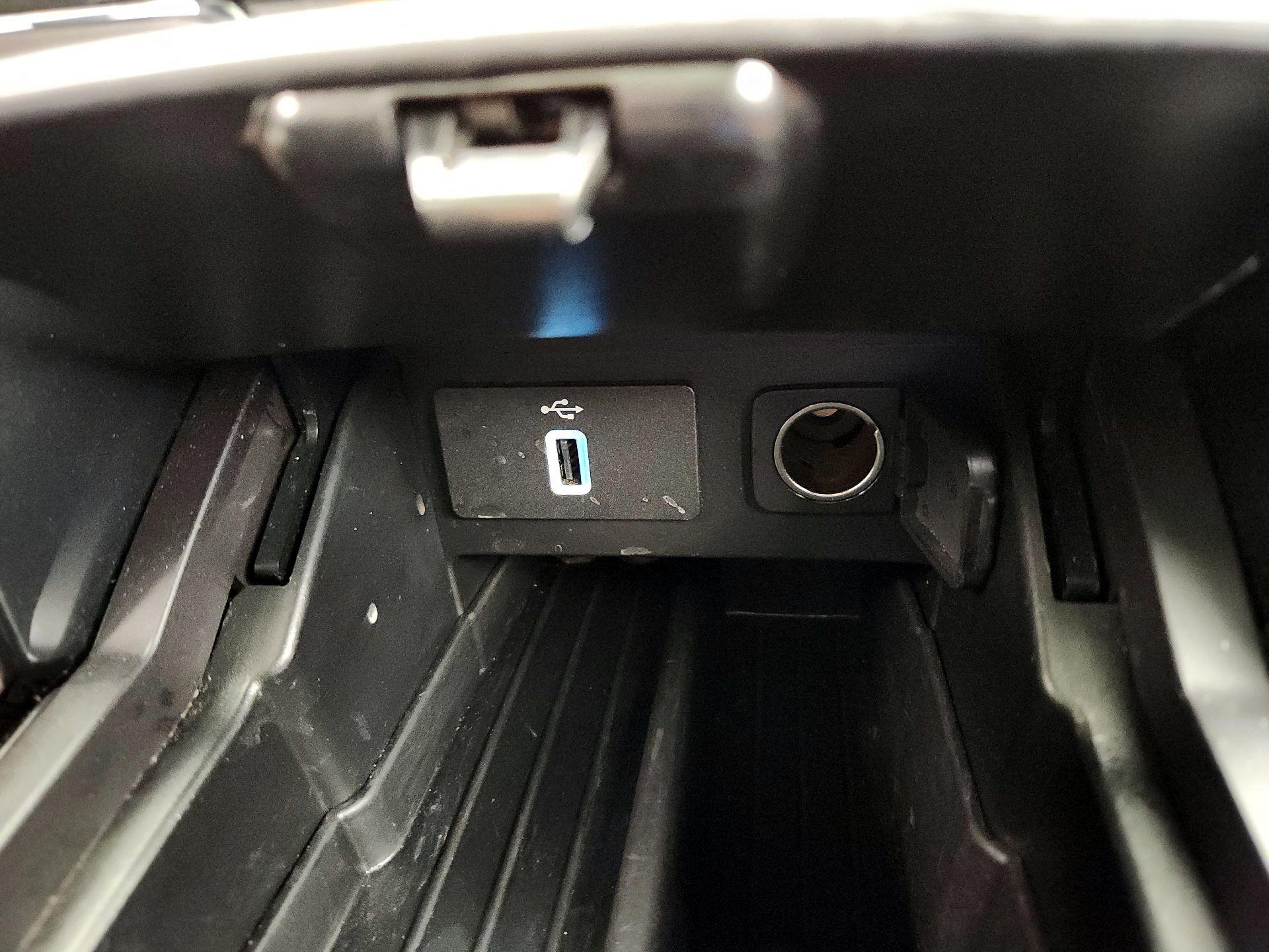 Thumbnail: 2019 Ford Explorer - 19