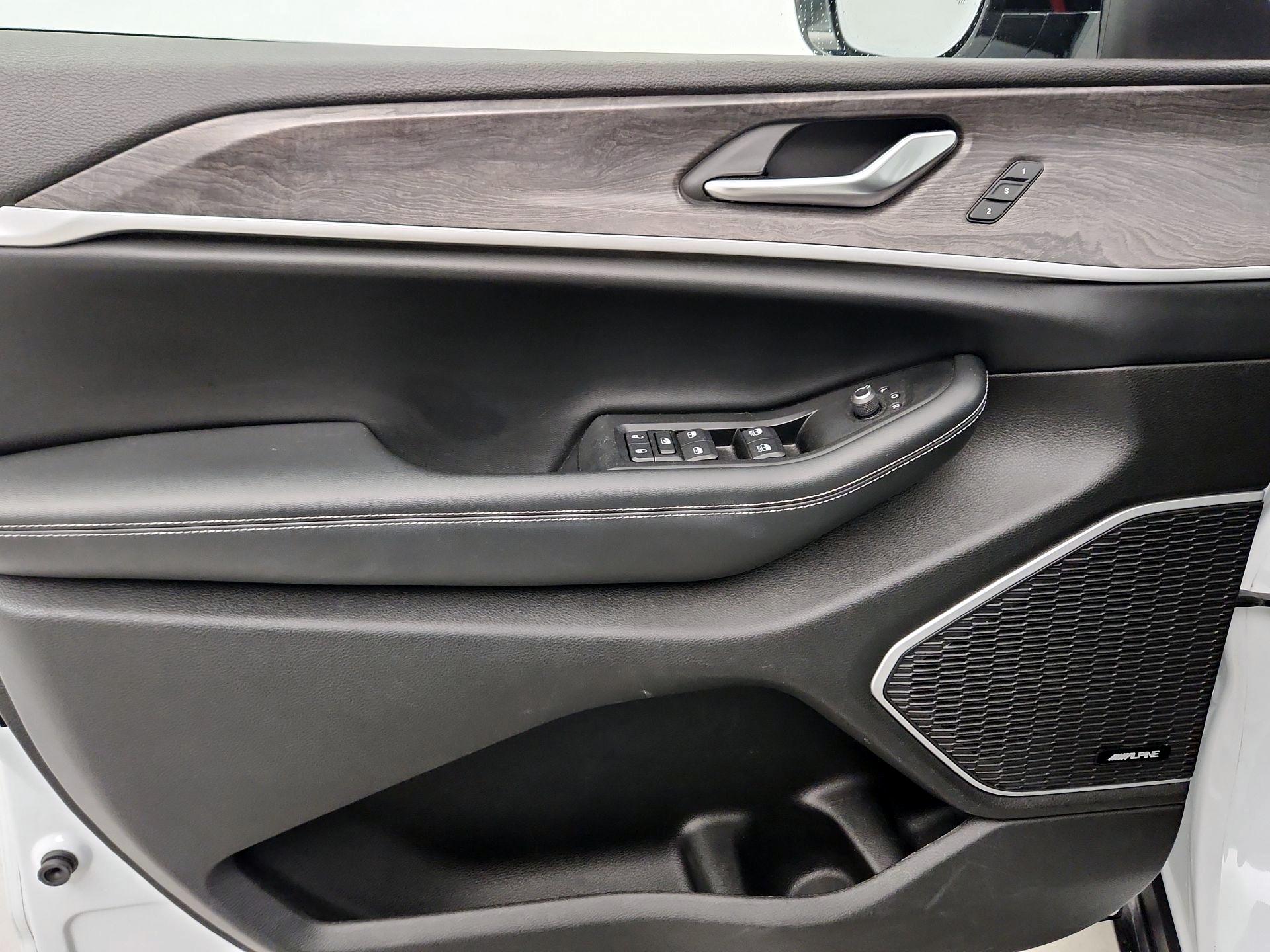 Thumbnail: 2022 Jeep Grand Cherokee - 12