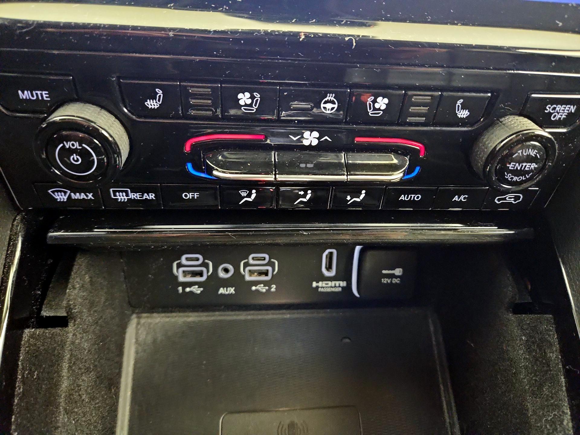 Thumbnail: 2022 Jeep Grand Cherokee - 17