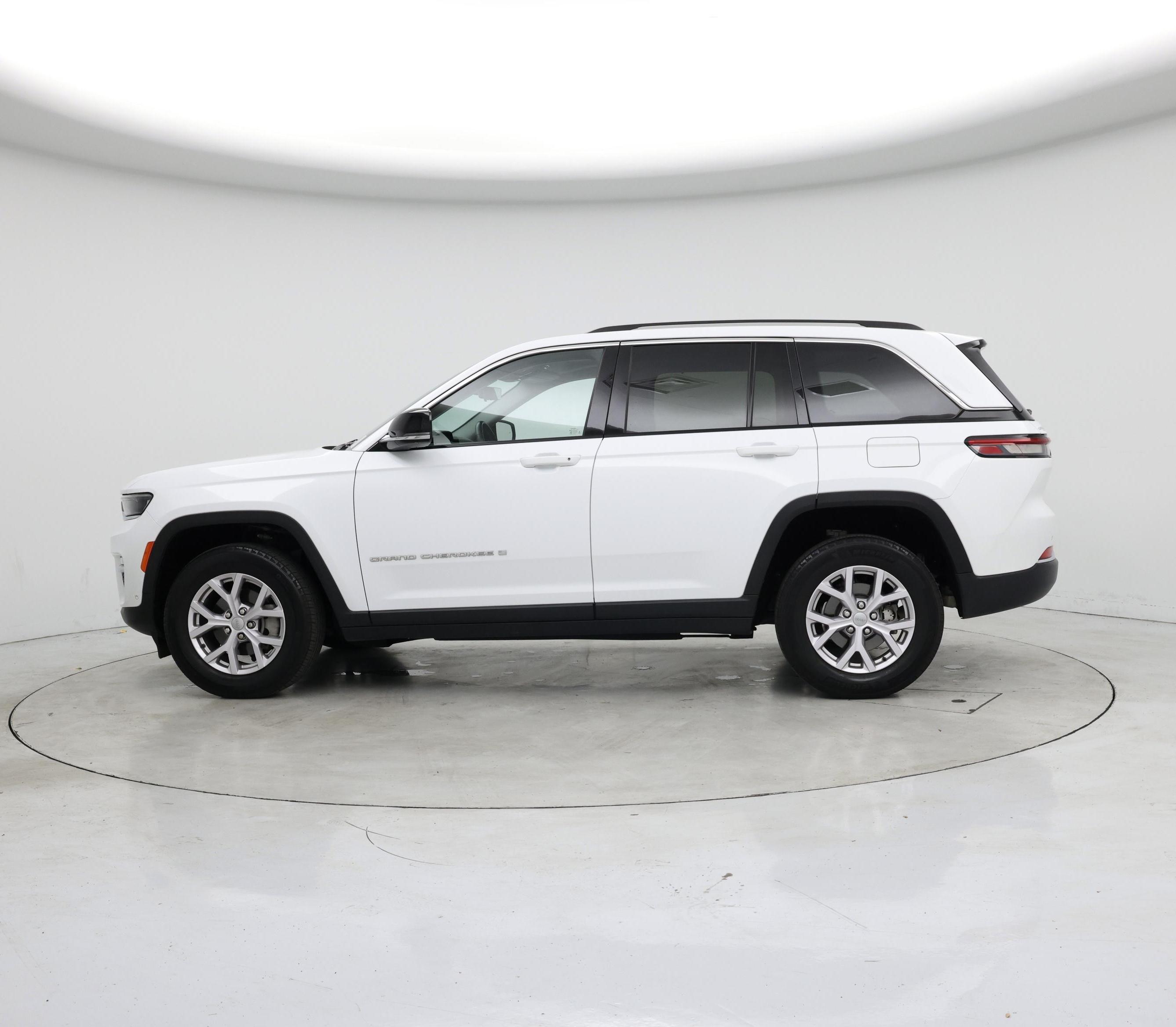 Thumbnail: 2022 Jeep Grand Cherokee - 3