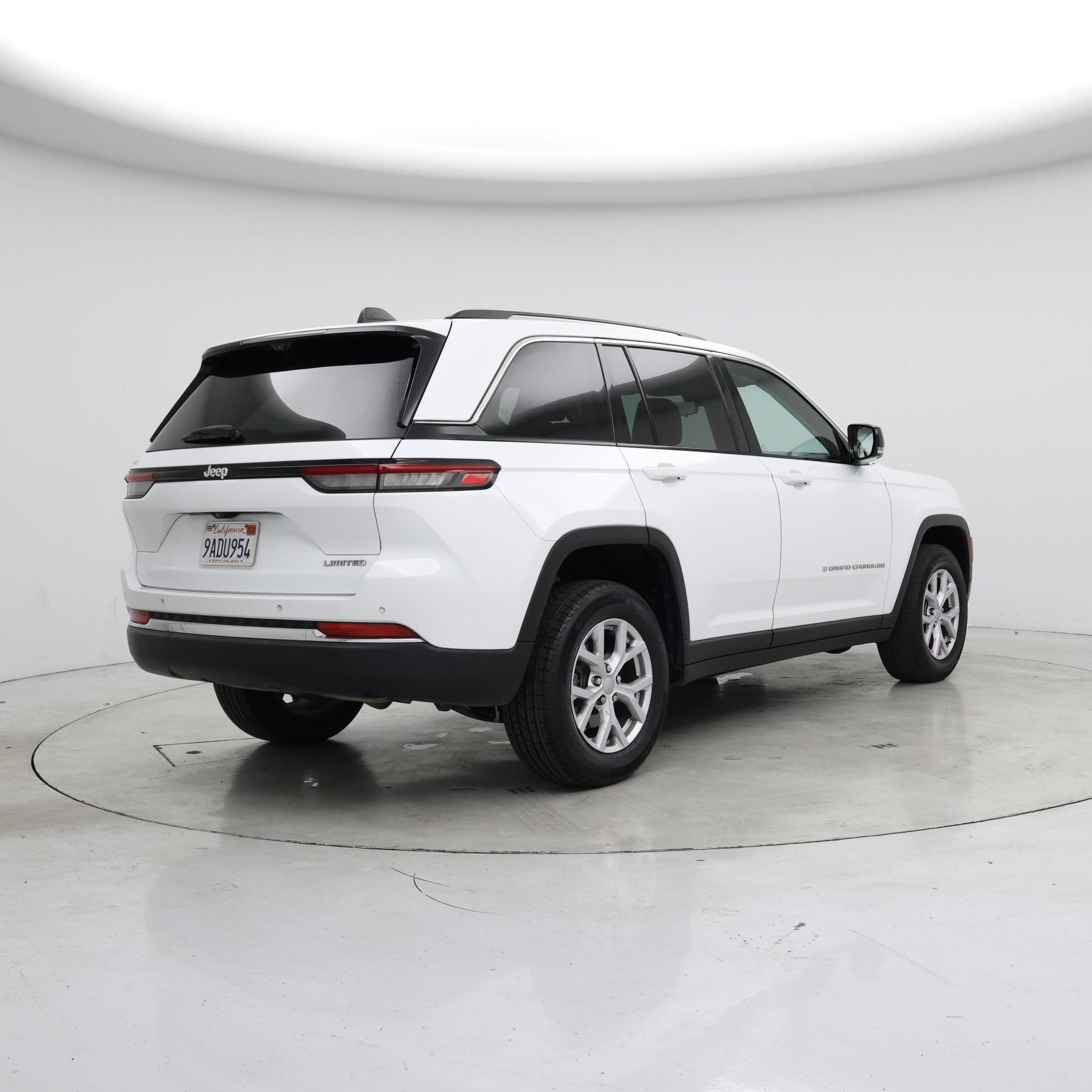 Thumbnail: 2022 Jeep Grand Cherokee - 8